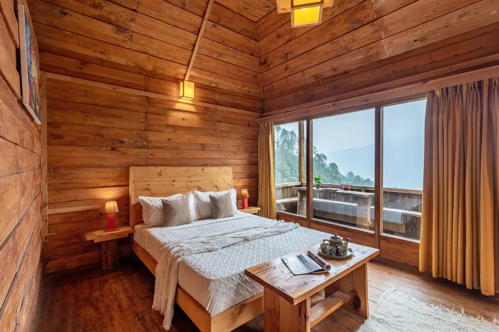 Suro Woodbine Chalet | Pet-friendly Suite With A Balcony, Restaurant & Outdoor Seating - Image 19