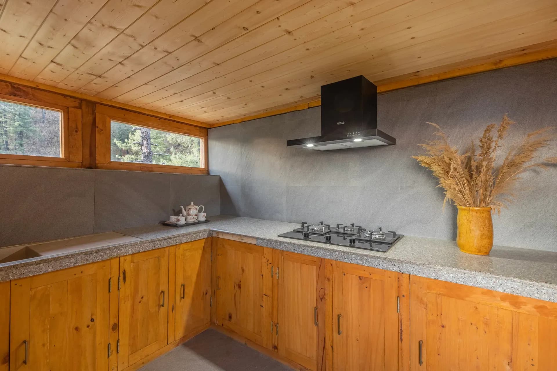 Everly | Pet-friendly Traditional 1-Bedroom Retreat With Attic, Sauna & Garden - Image 13