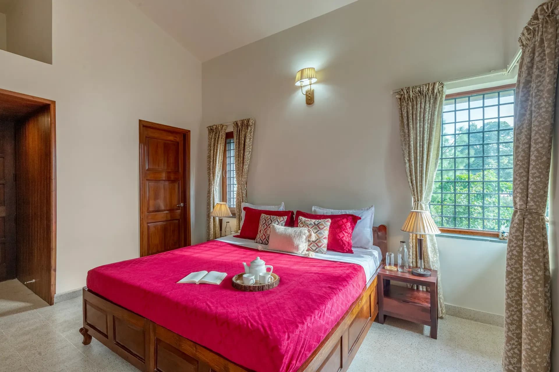 Irayna | 4-BHK | Garden & Lake View | Studio Room - Image 20