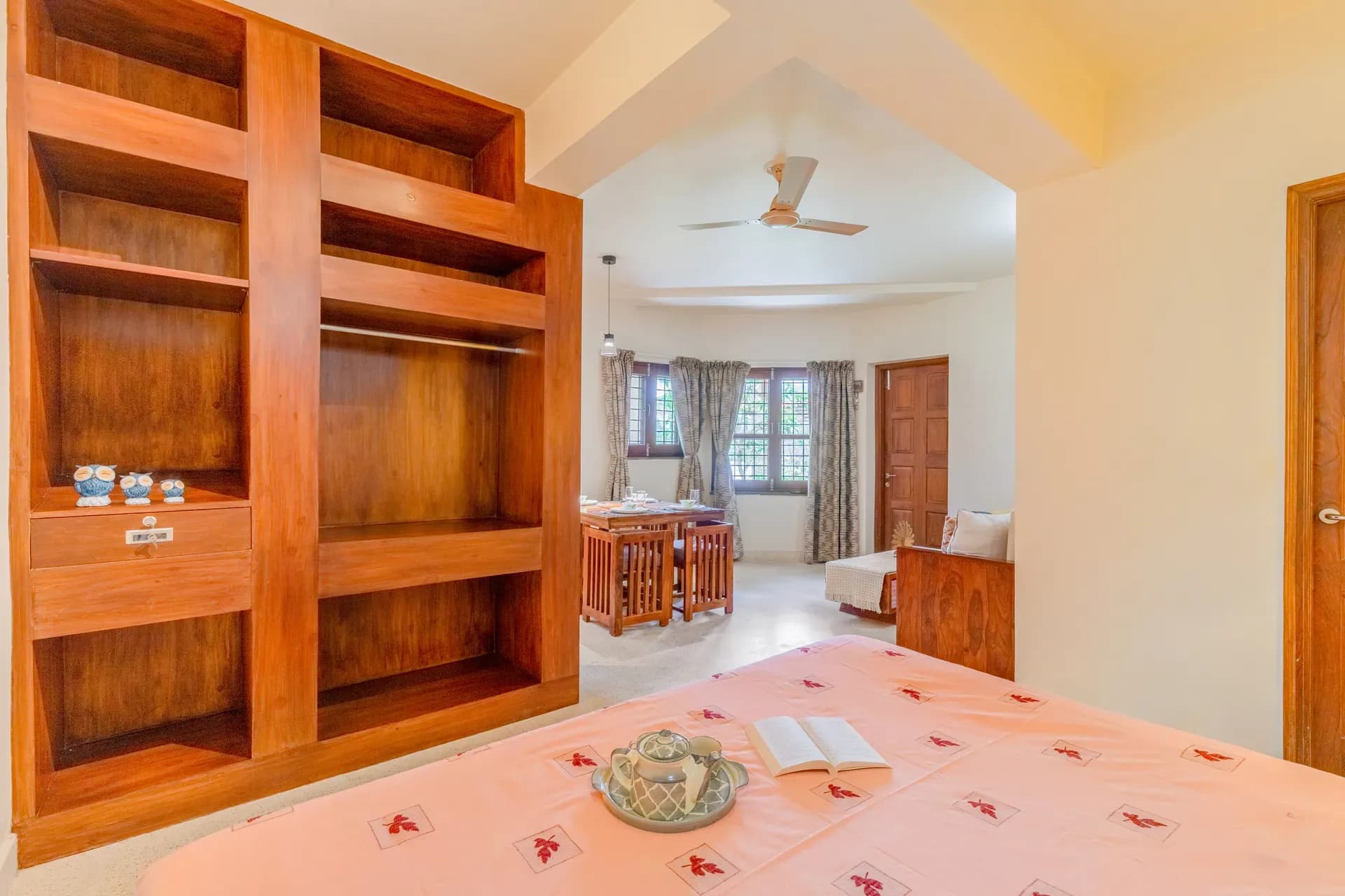 Irayna | 4-BHK | Garden & Lake View | Studio Room - Image 11