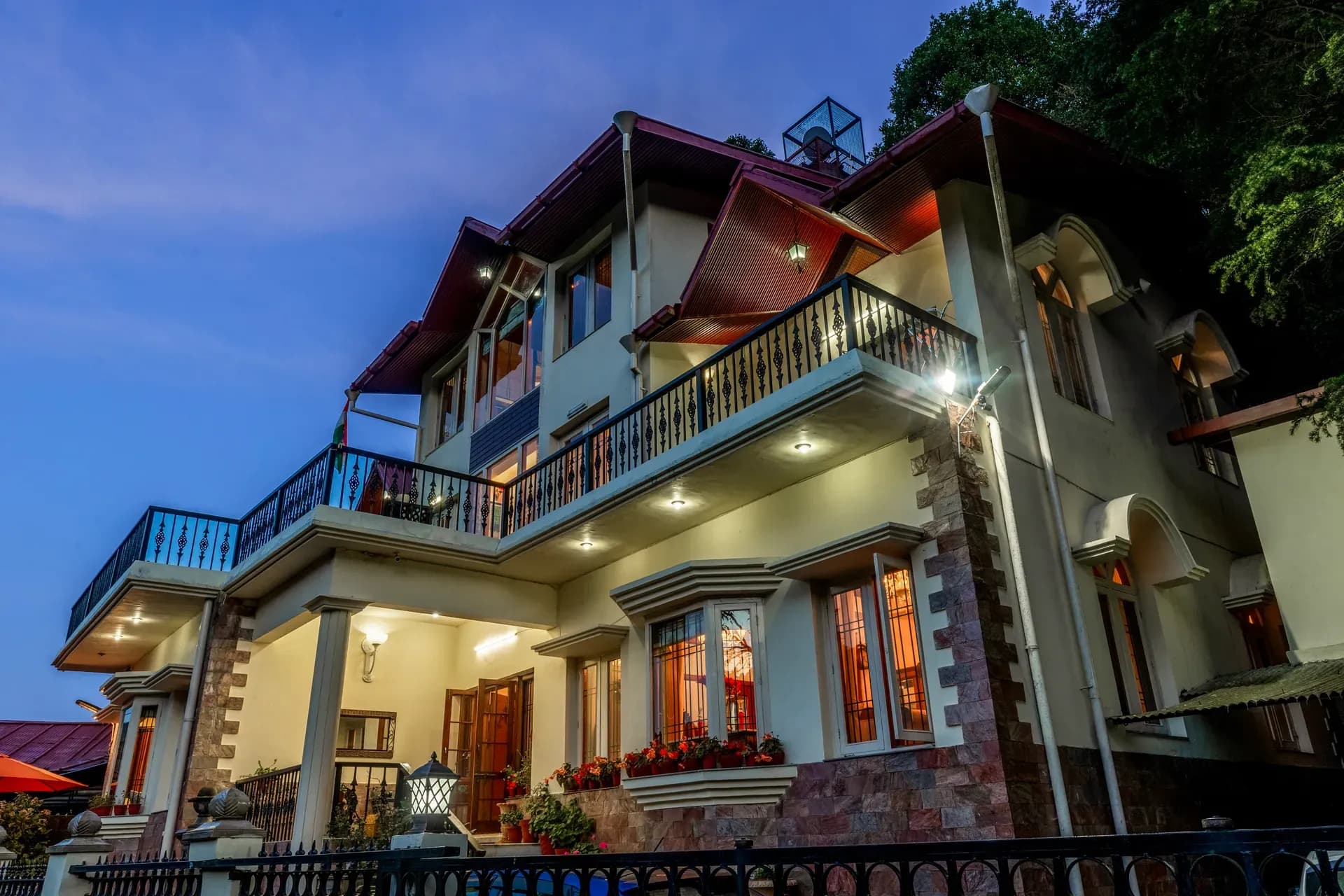 The Meadow | Elegant 3-BHK Hill Retreat With Entertainment Lounge & Terrace - Image 26