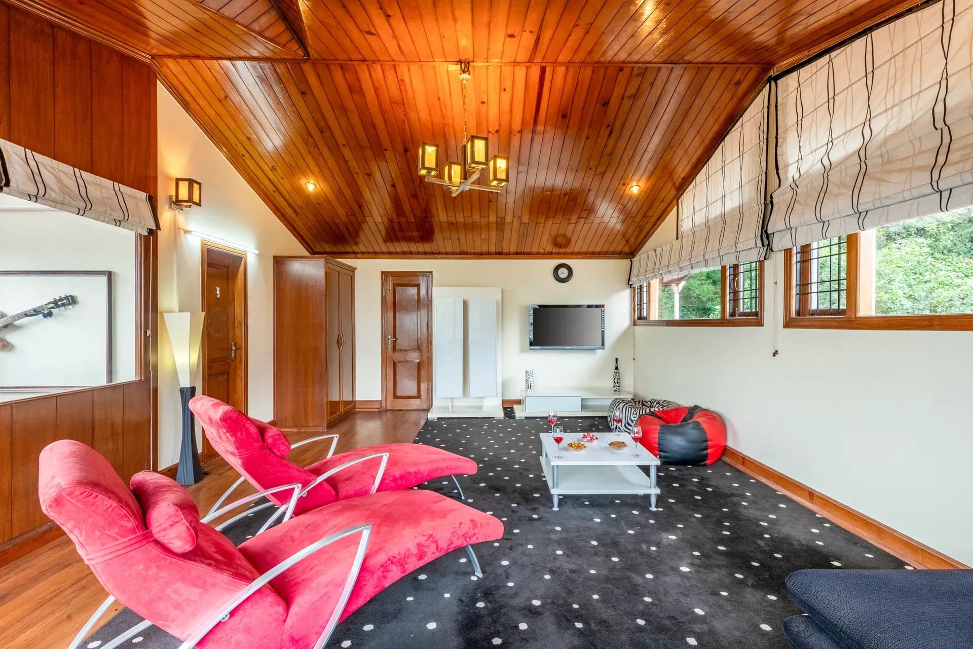 The Meadow | Elegant 3-BHK Hill Retreat With Entertainment Lounge & Terrace - Image 2