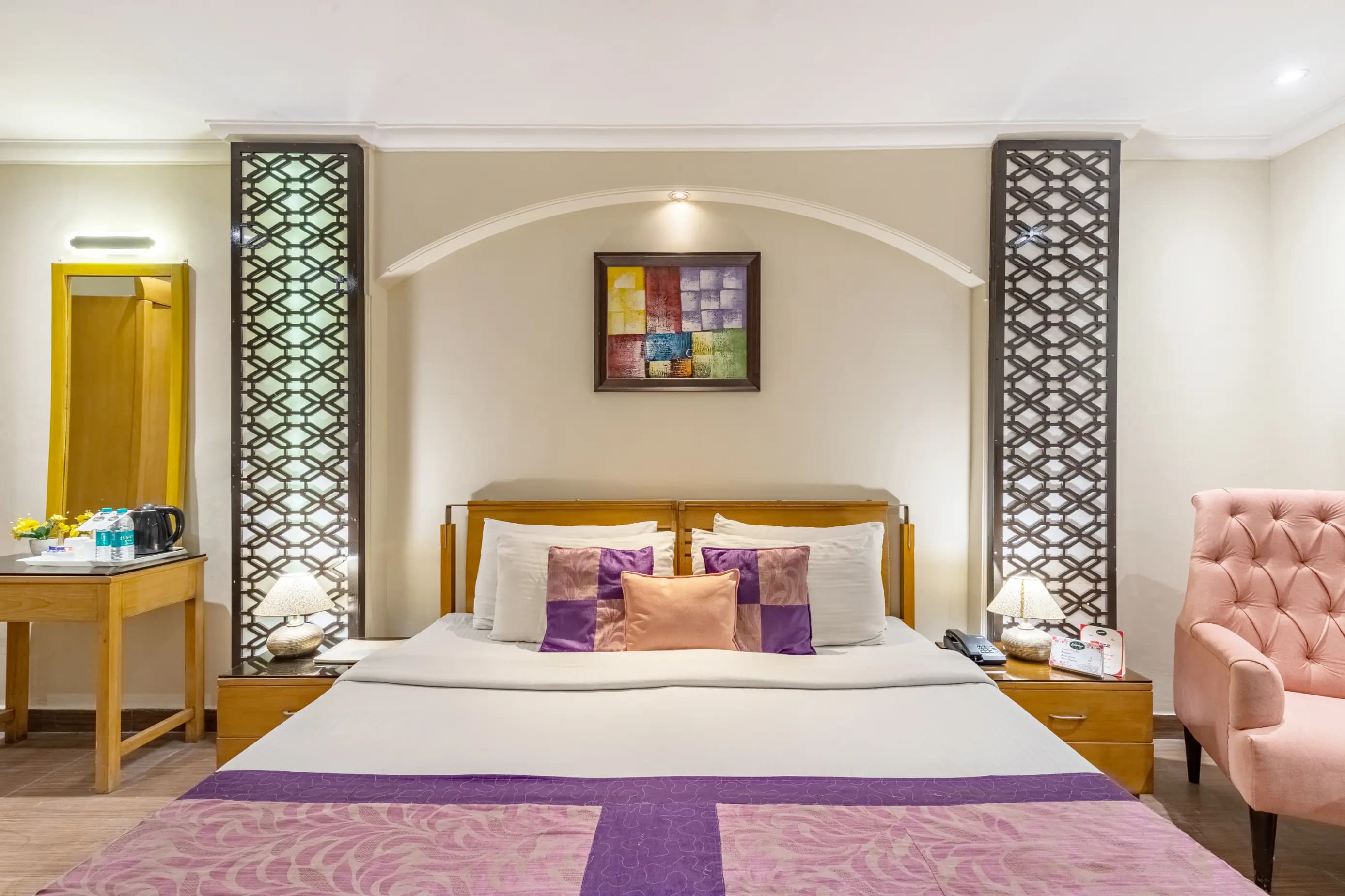 Emperor Palms | Executive | Restaurant | Lift - Image 2