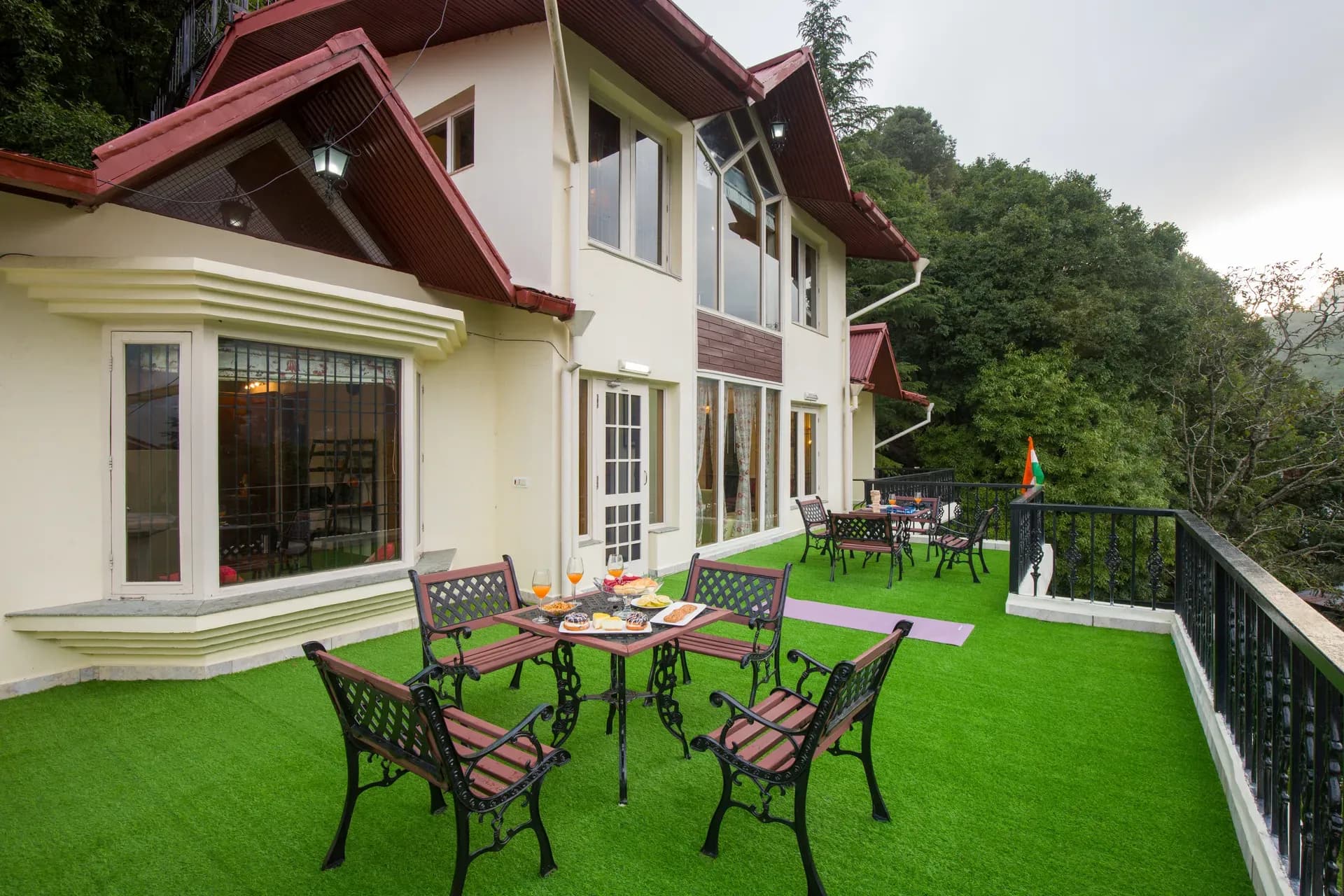 The Meadow | Elegant 3-BHK Hill Retreat With Entertainment Lounge & Terrace - Image 1
