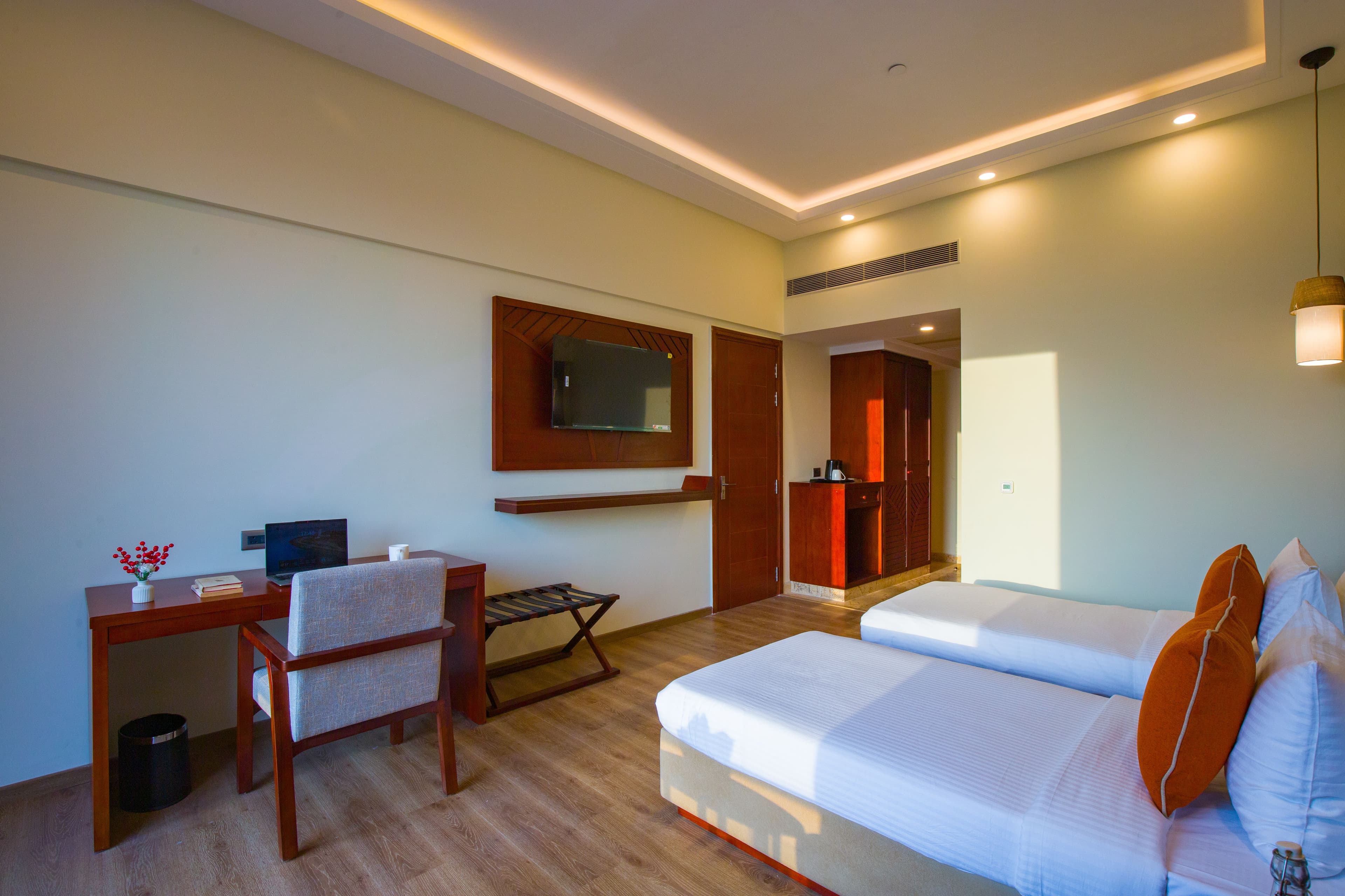 Eternal Oasis City View Suite | Chic 1-Room With Restaurant & Celebration Venue | Golf Course Road - Image 23
