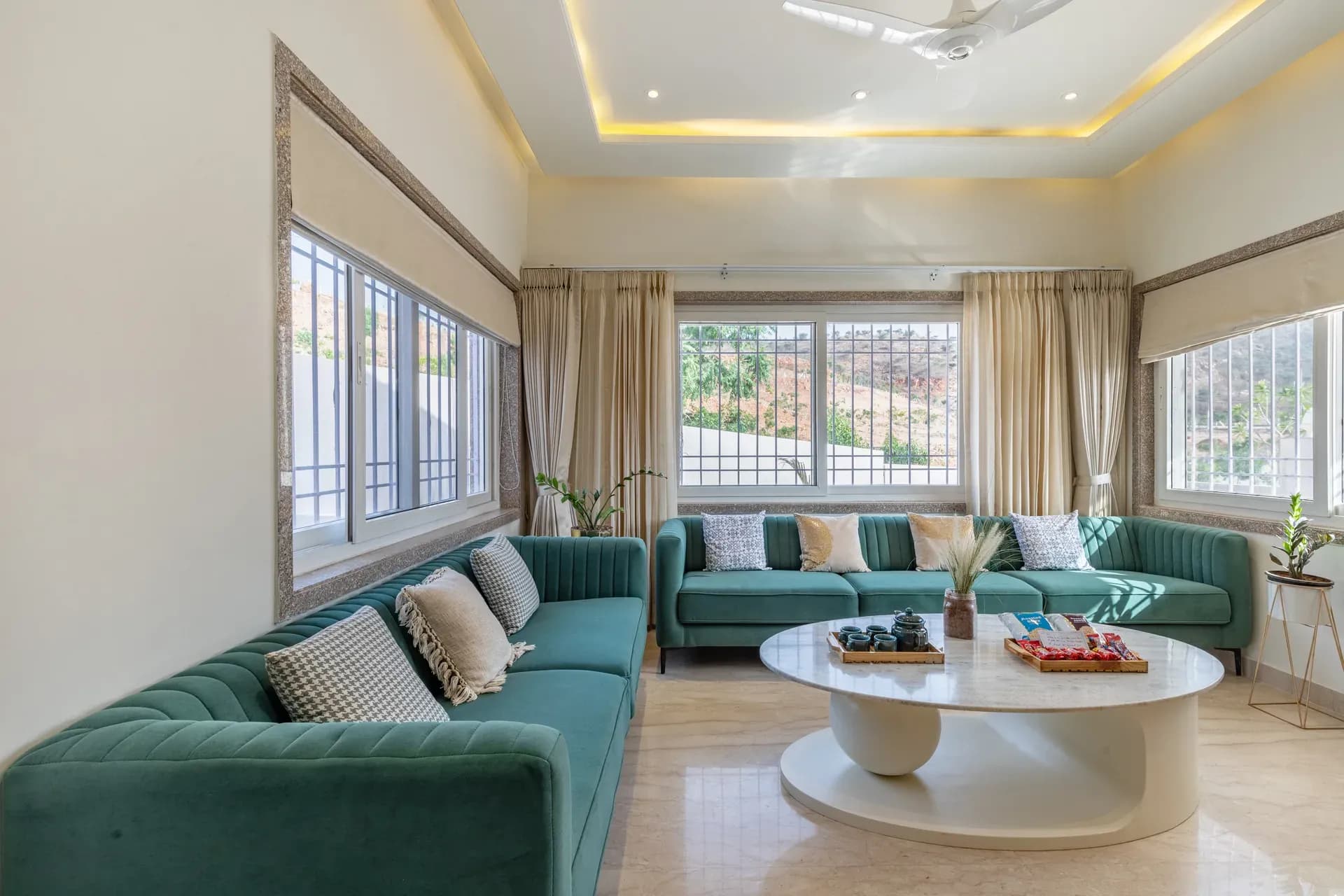 Shourya Zenna | 3-BHK | Pvt Pool & Garden | Terrace | Scenic Views - Image 10