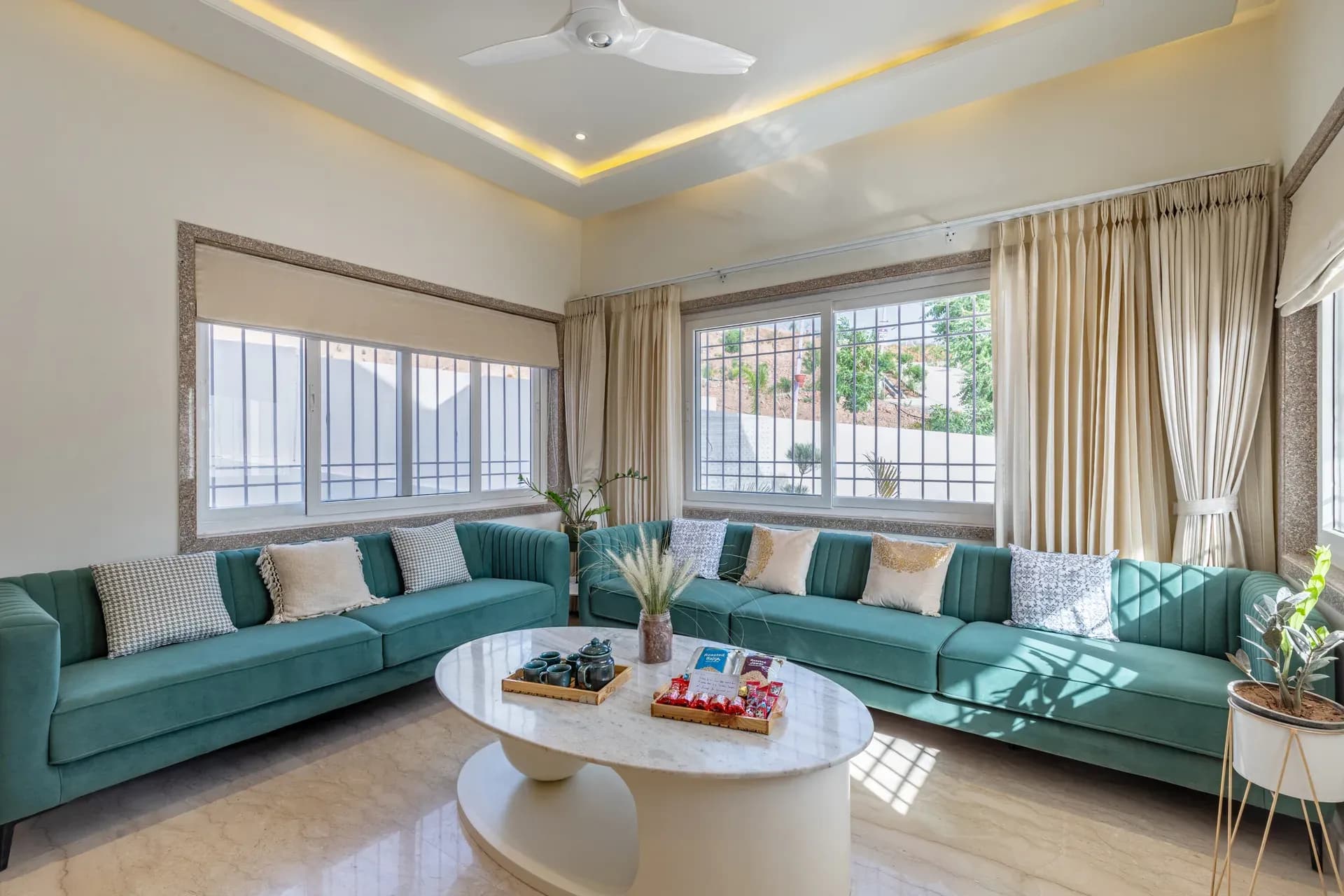 Shourya Zenna | 3-BHK | Pvt Pool & Garden | Terrace | Scenic Views - Image 9