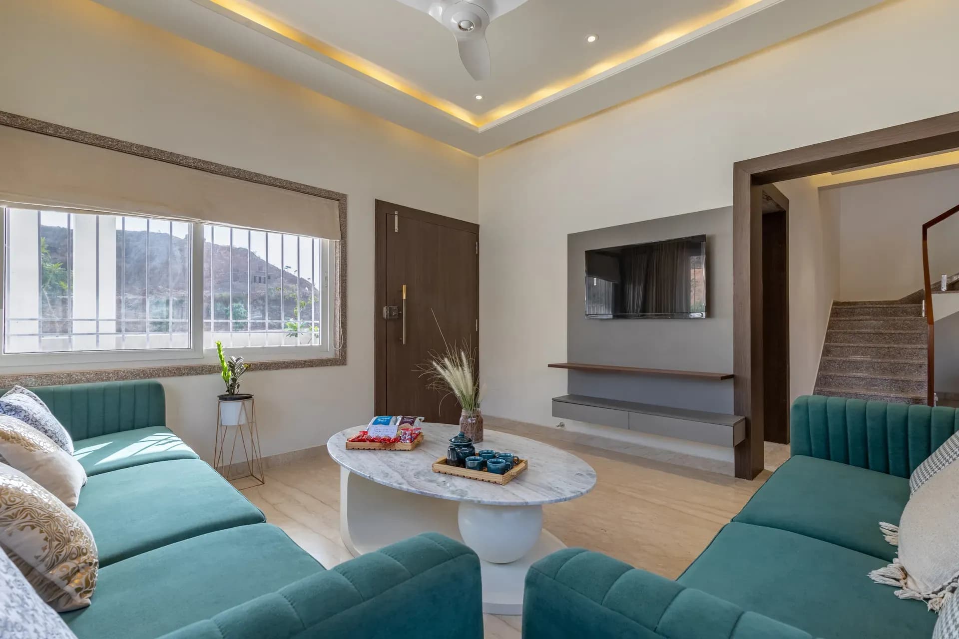 Shourya Zenna | 3-BHK | Pvt Pool & Garden | Terrace | Scenic Views - Image 11