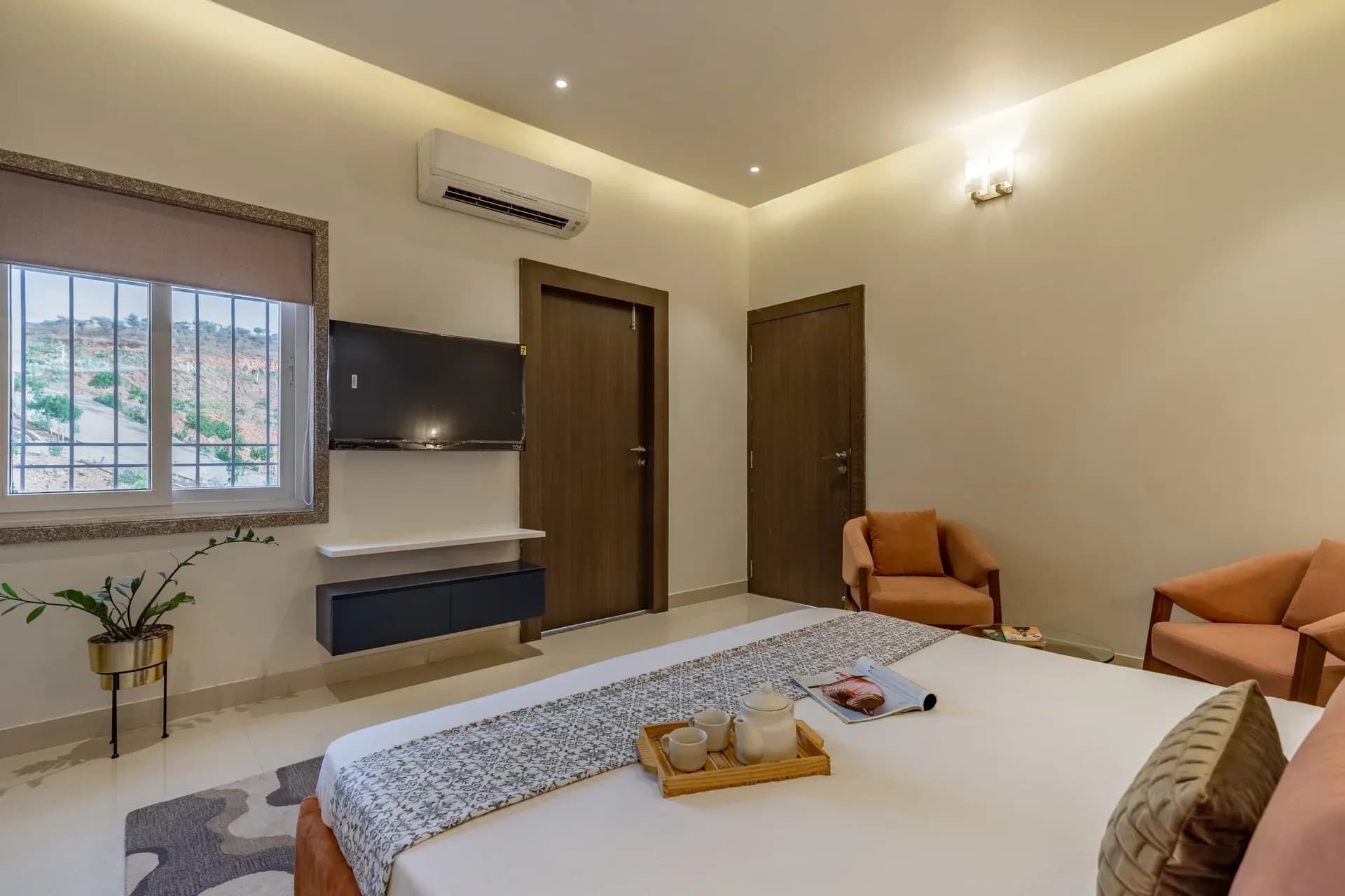 Shourya Zenna | 3-BHK | Pvt Pool & Garden | Terrace | Scenic Views - Image 27