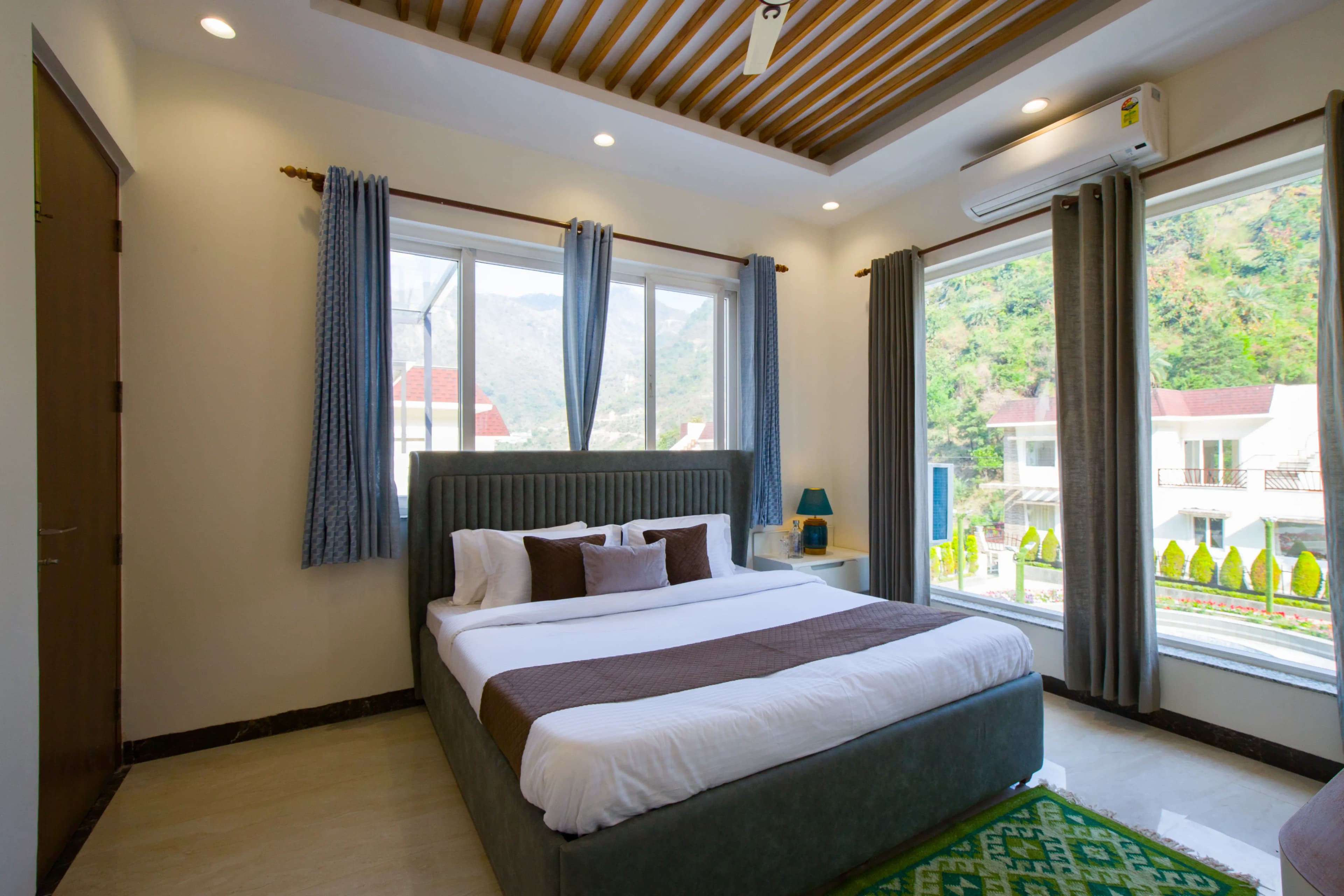Serenita Abode | 3-BHK Villa With Plunge Pool, Garden & Terrace Near Sahastradhara - Image 34