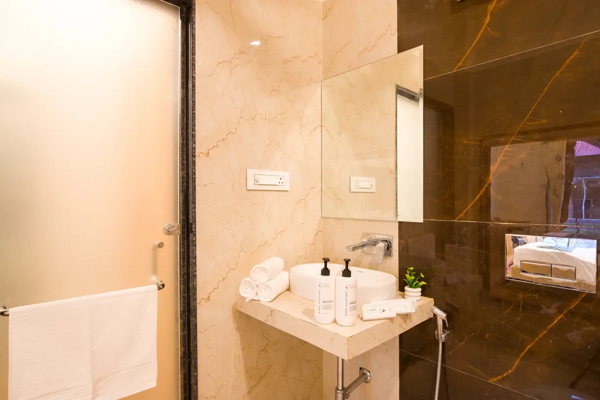 Roohmon’s Farm | Exquisite 5-BHK Retreat With Private Pool, Garden & Bar - Image 13