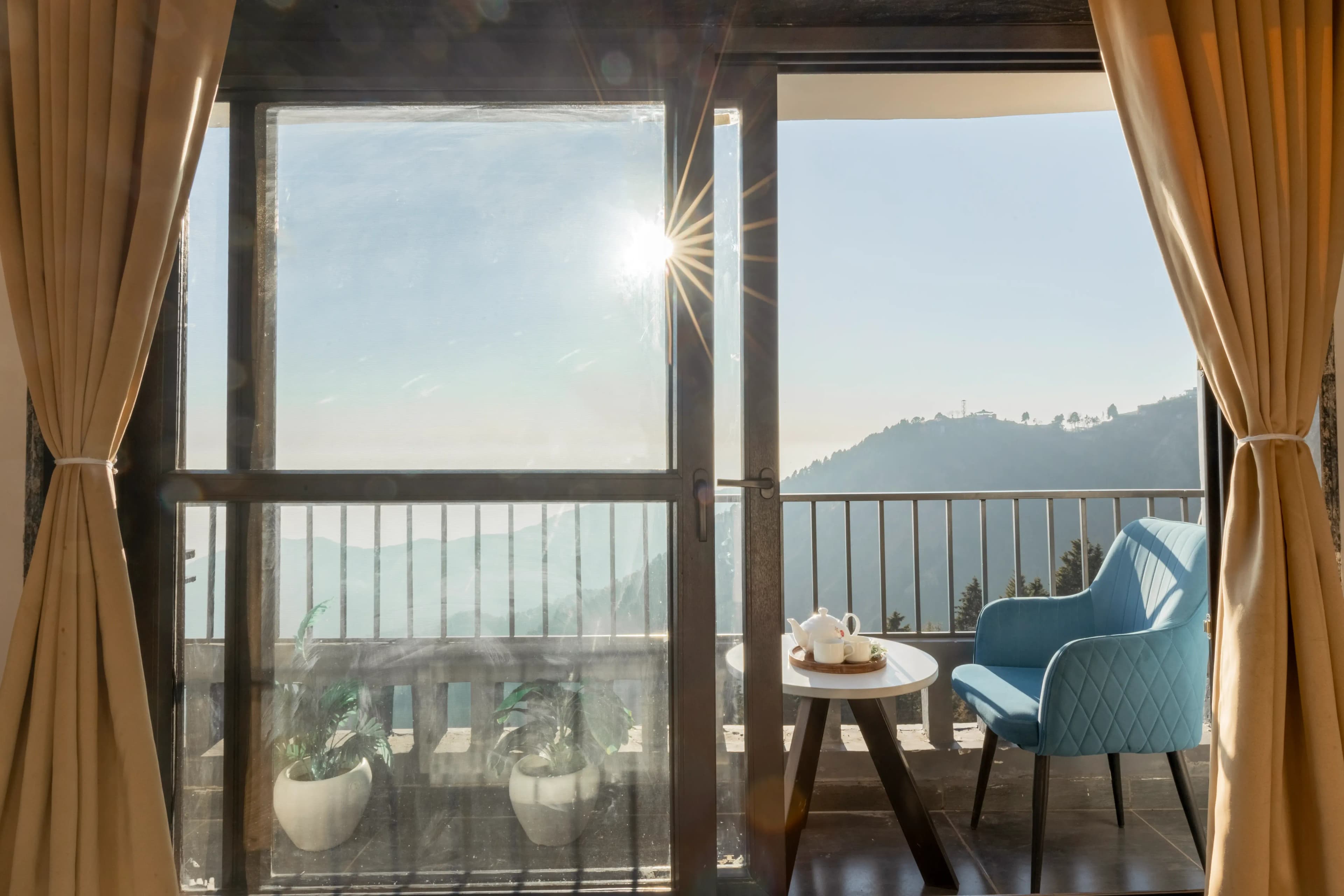 Evara | 2-BHK Pet-friendly Hideaway With Balcony, Fireplace & Views - Image 20