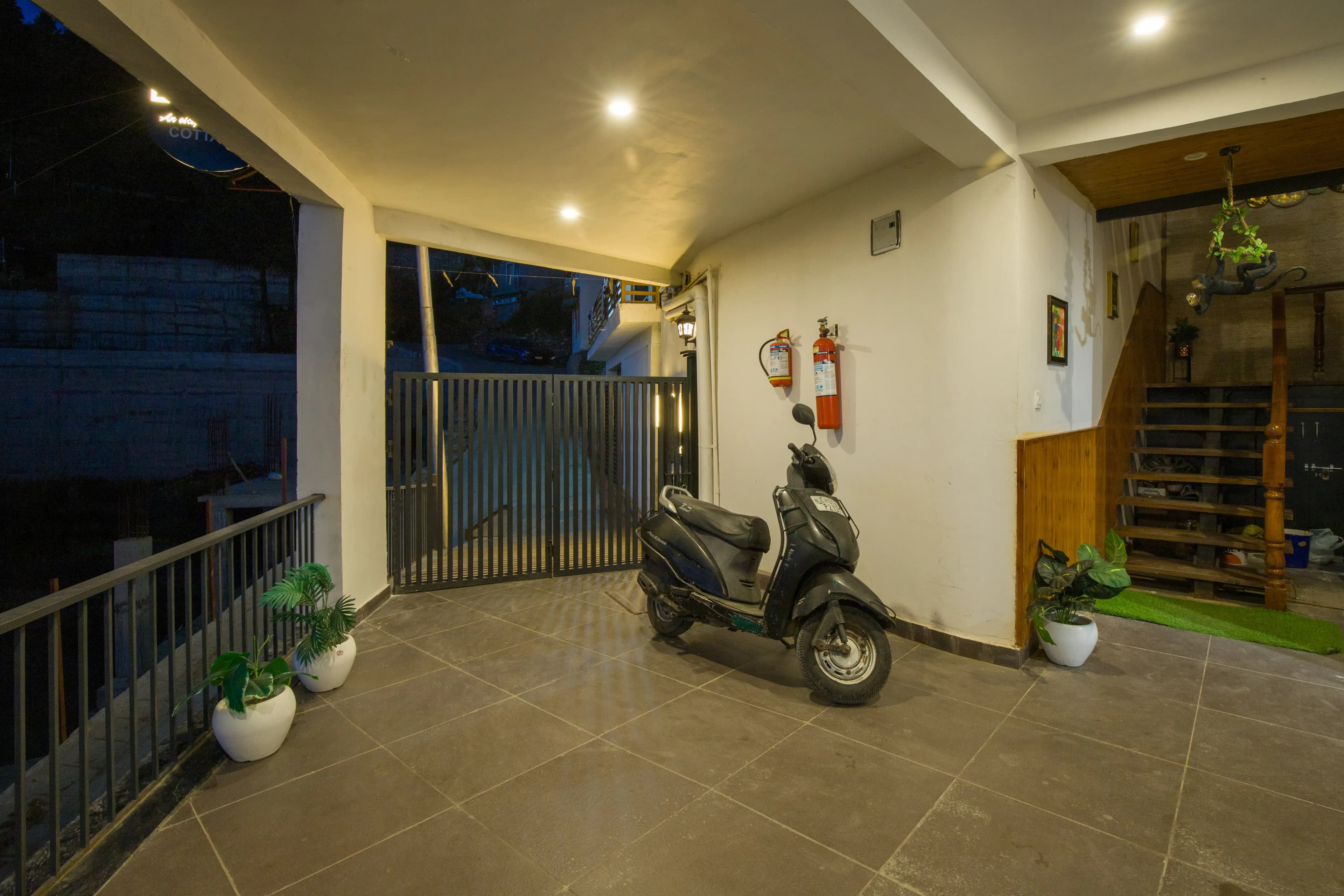 Evara | 2-BHK Pet-friendly Hideaway With Balcony, Fireplace & Views - Image 28