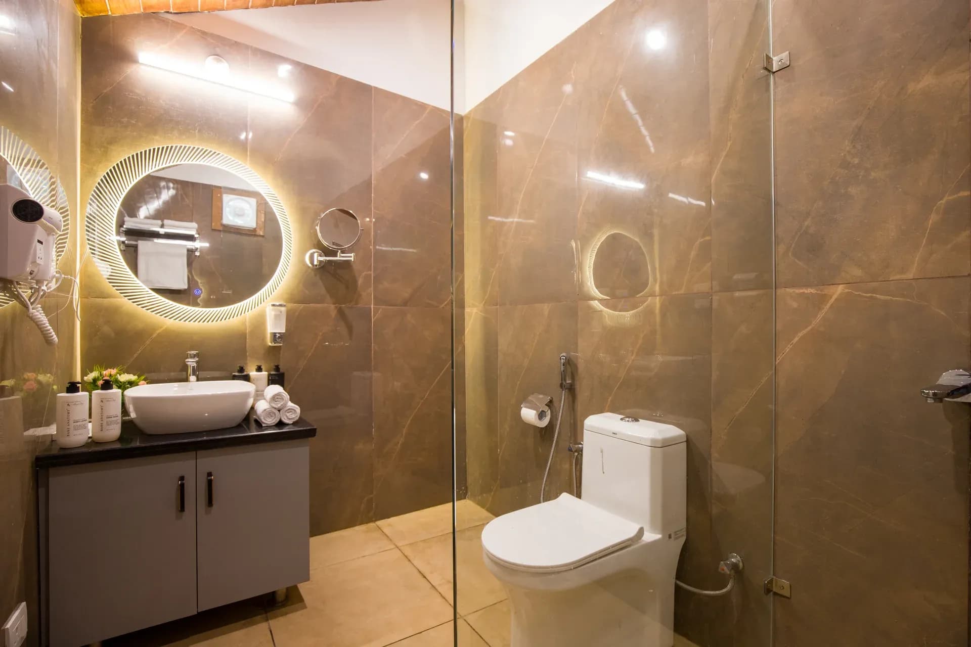 Evara | Serene Pet-friendly 4-BHK Hill Retreat W/ Balcony, Fireplace & Scenic Views - Image 38
