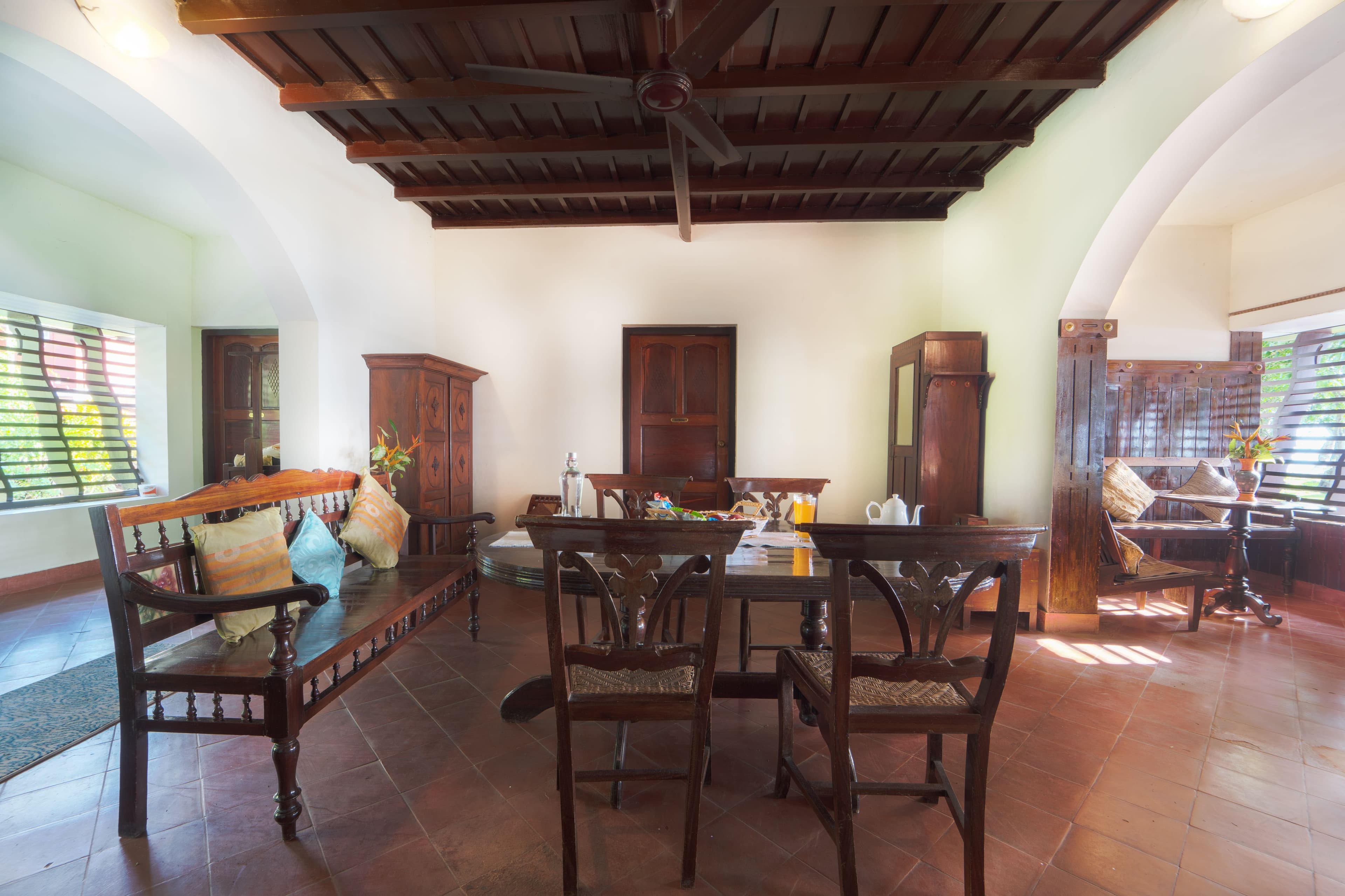 Vembanad House | Lakeside Heritage 4-Bedroom Retreat with Garden & Outdoor Sitting Area - Image 8