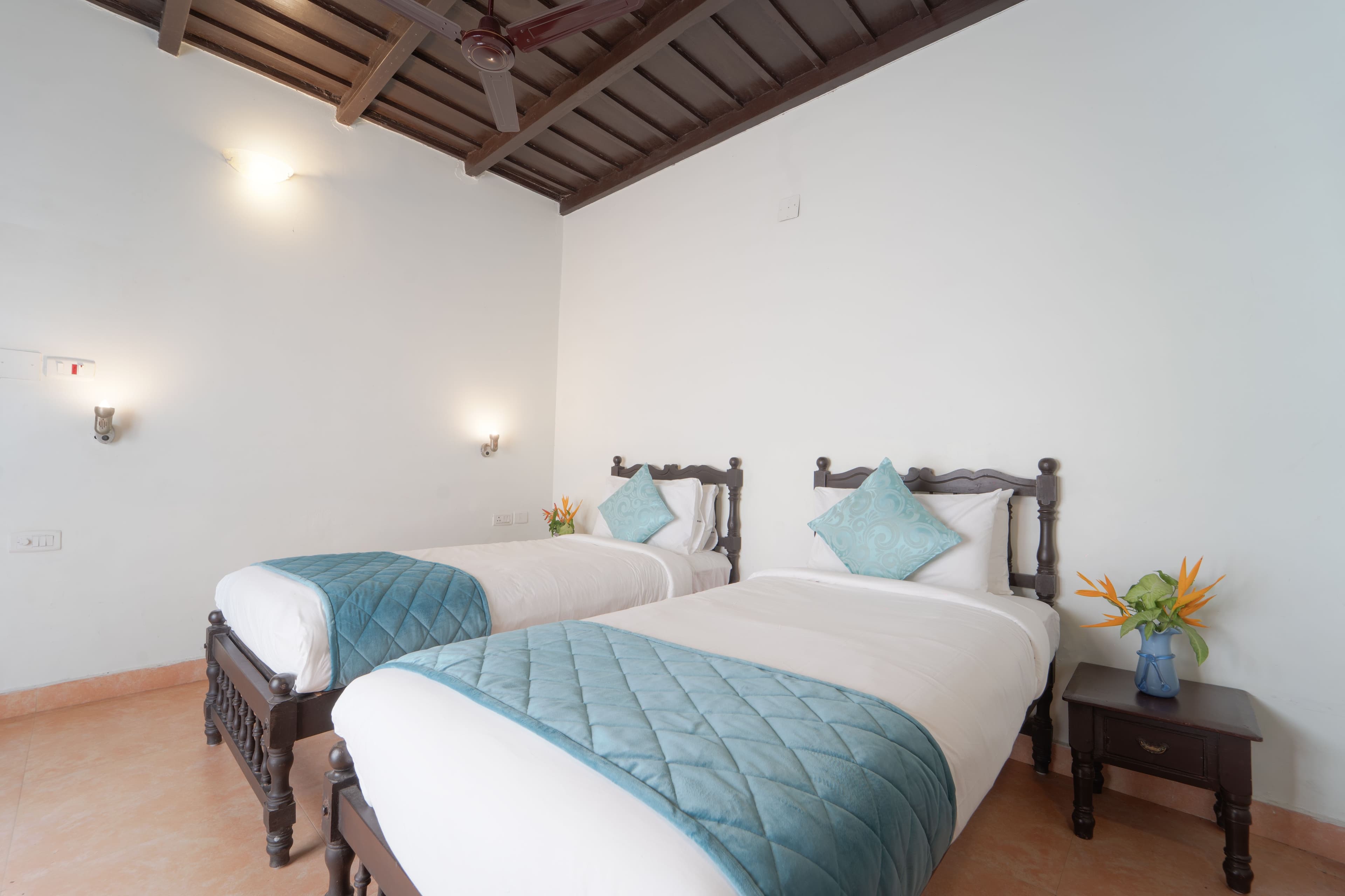 Vembanad House | Lakeside Heritage 4-Bedroom Retreat with Garden & Outdoor Sitting Area - Image 29