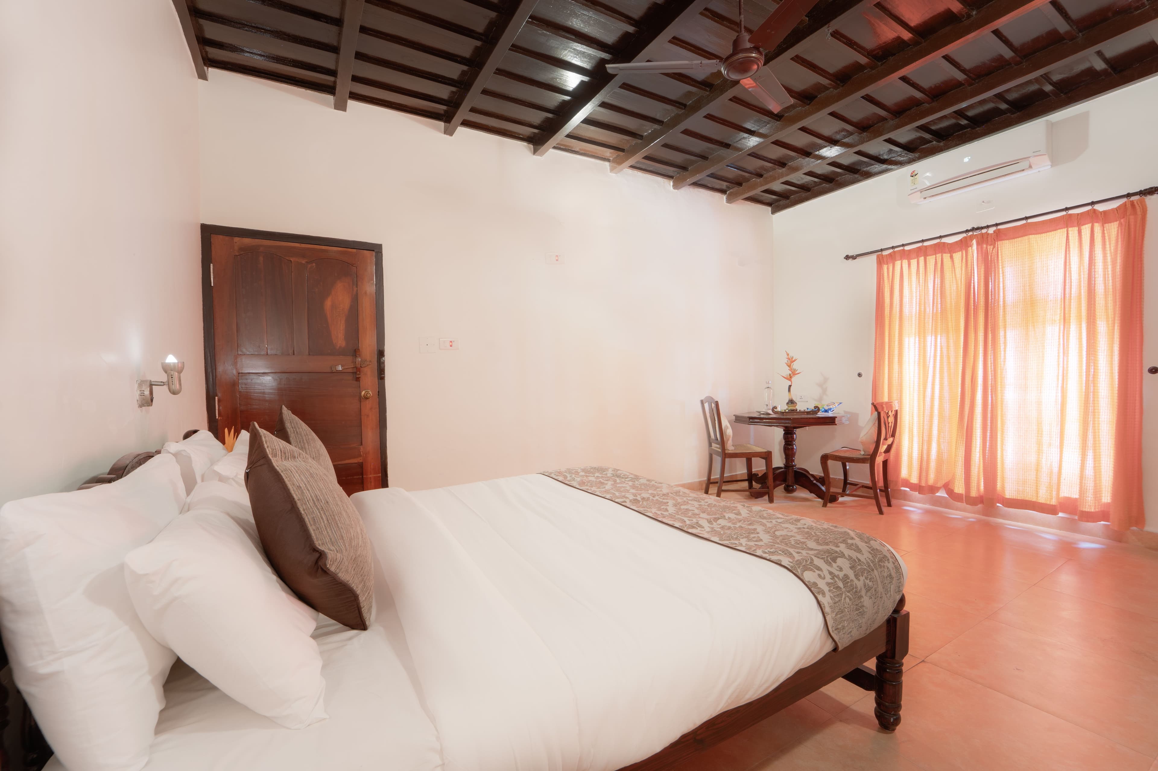 Vembanad House | Lakeside Heritage 4-Bedroom Retreat with Garden & Outdoor Sitting Area - Image 27