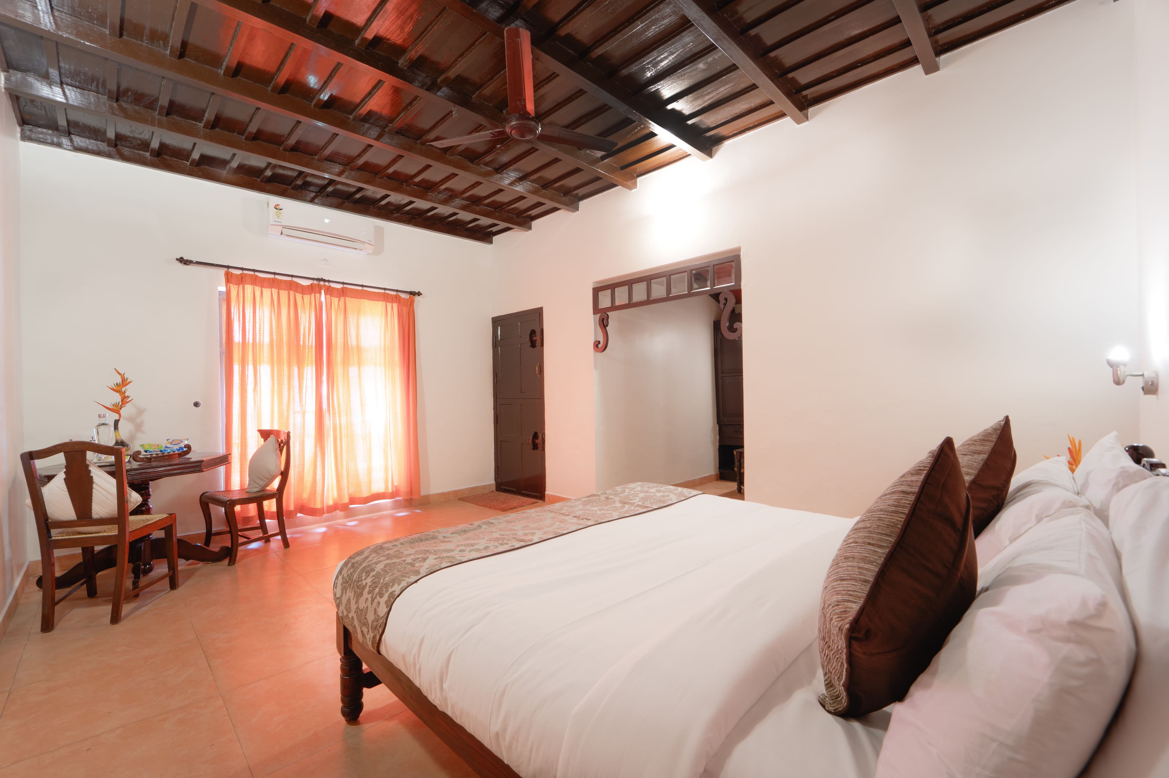 Vembanad House | Lakeside Heritage 4-Bedroom Retreat with Garden & Outdoor Sitting Area - Image 24