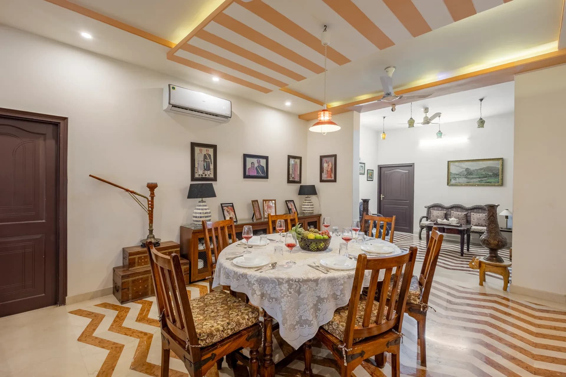 Abhimanyu Mansion Sapphire | 4-BHK Heritage Haveli With Outdoor Dining Area & Garden in City Centre - Image 24