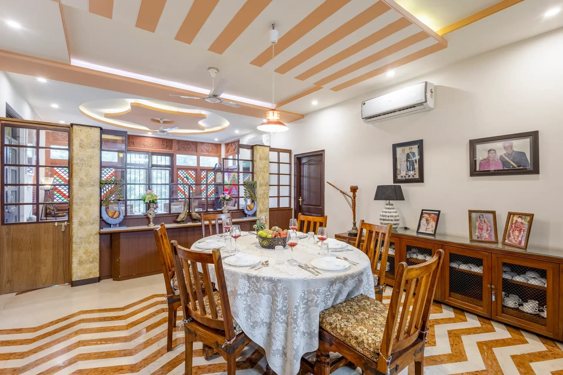 Abhimanyu Mansion Sapphire | 4-BHK Heritage Haveli With Outdoor Dining Area & Garden in City Centre - Image 12