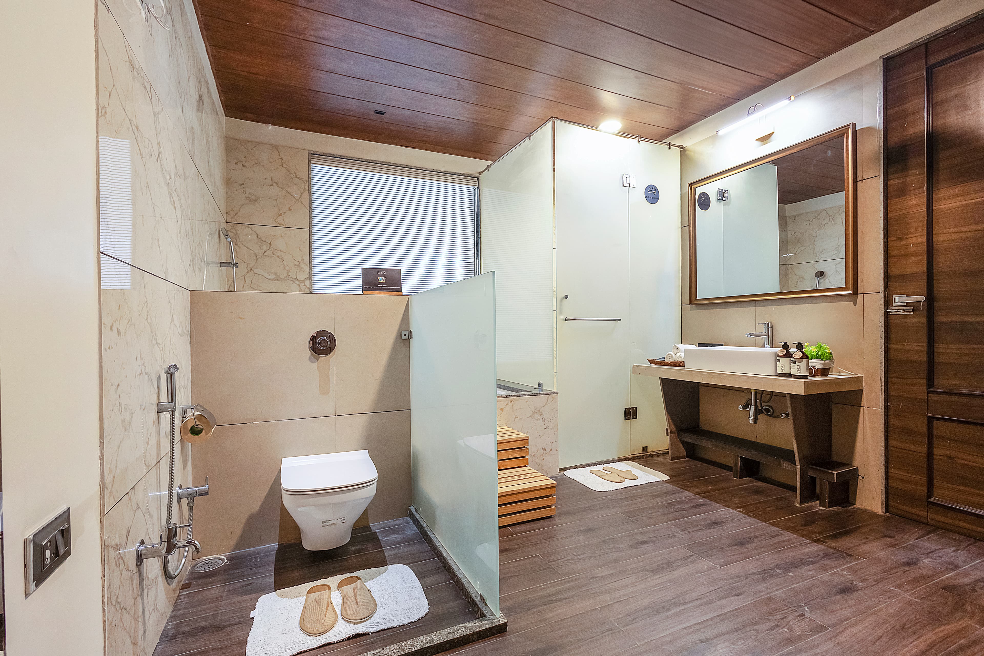 Mountain Creek  | Pet-friendly 1-Room Retreat With Shared Pool, Gazebo, Lounge Area, Game & gym zone| Near Fatehsagar Lake  - Image 20