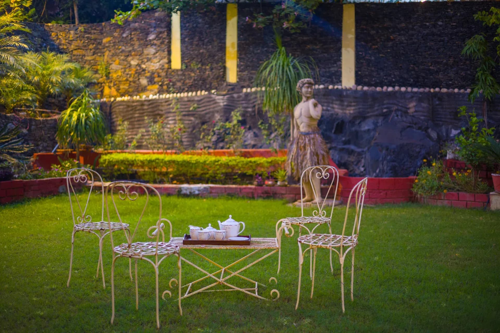 Abhimanyu Mansion Topaz | 2-BHK Haveli | Garden + Sit-Out Area | Central Location - Image 8