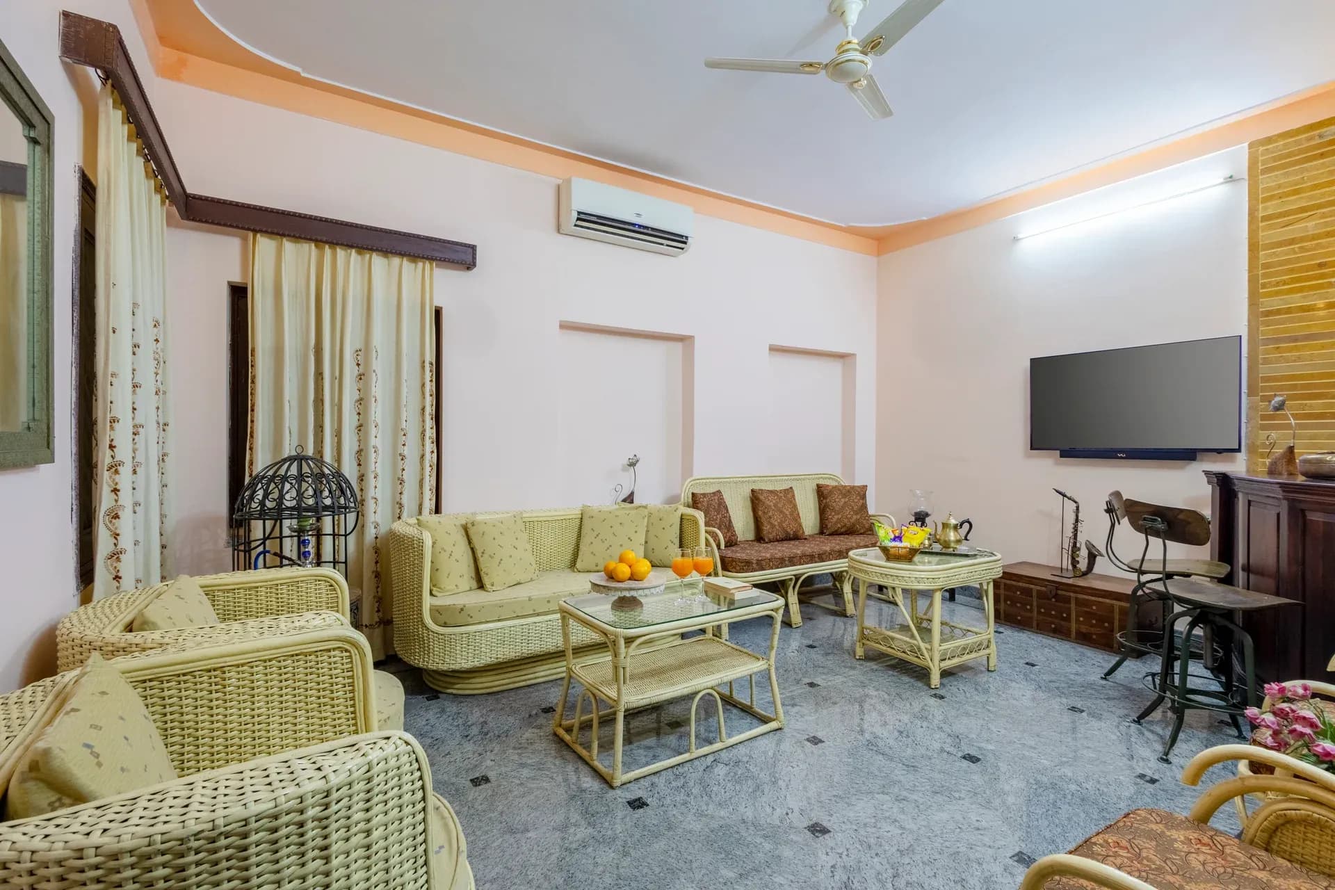 Abhimanyu Mansion Topaz | 2-BHK Haveli | Garden + Sit-Out Area | Central Location - Image 2