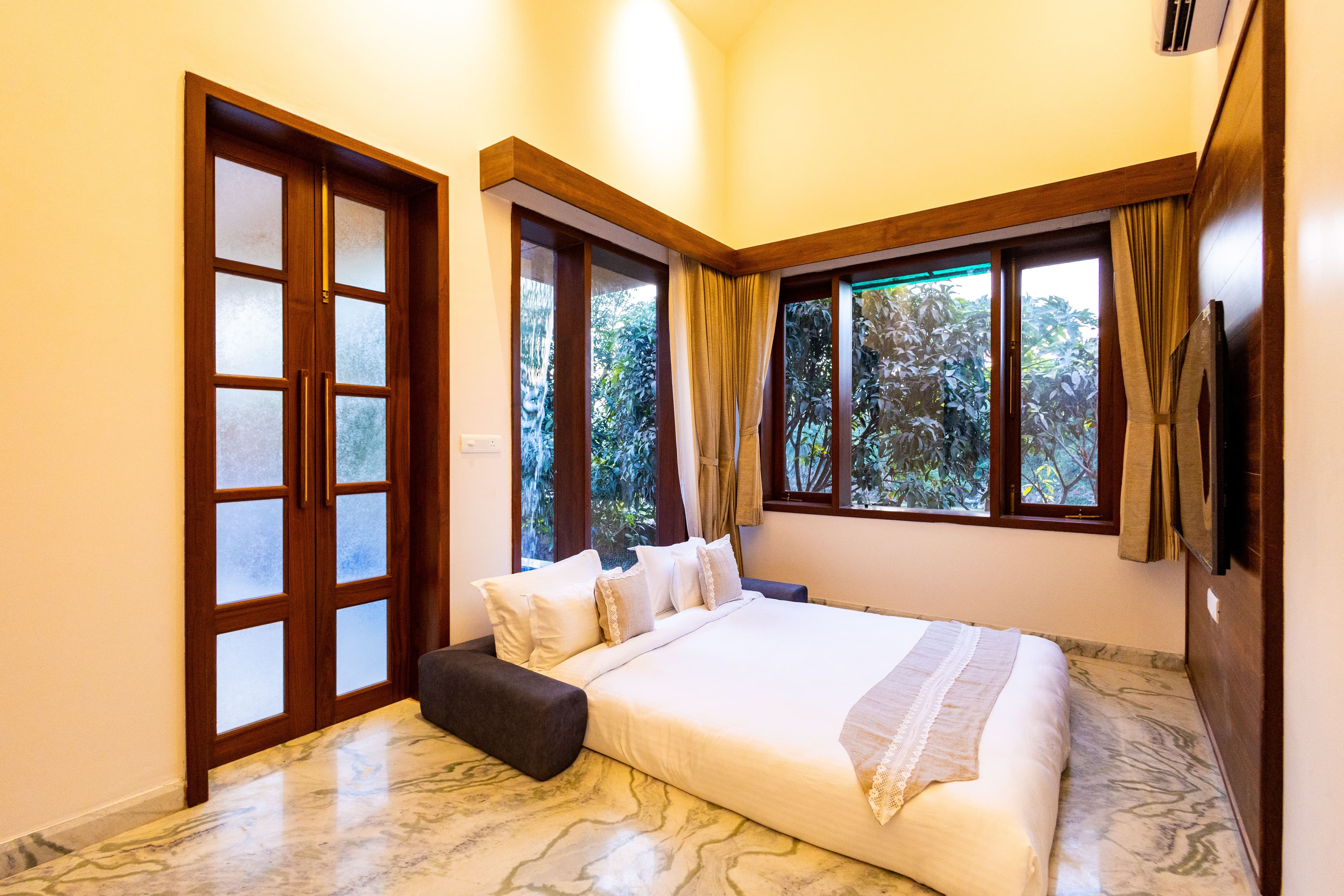 Still River Suites | 1-BHK With Private Heated Pool, Jacuzzi, Shared Pool, Garden, Restaurant & Aravali Views - Image 28