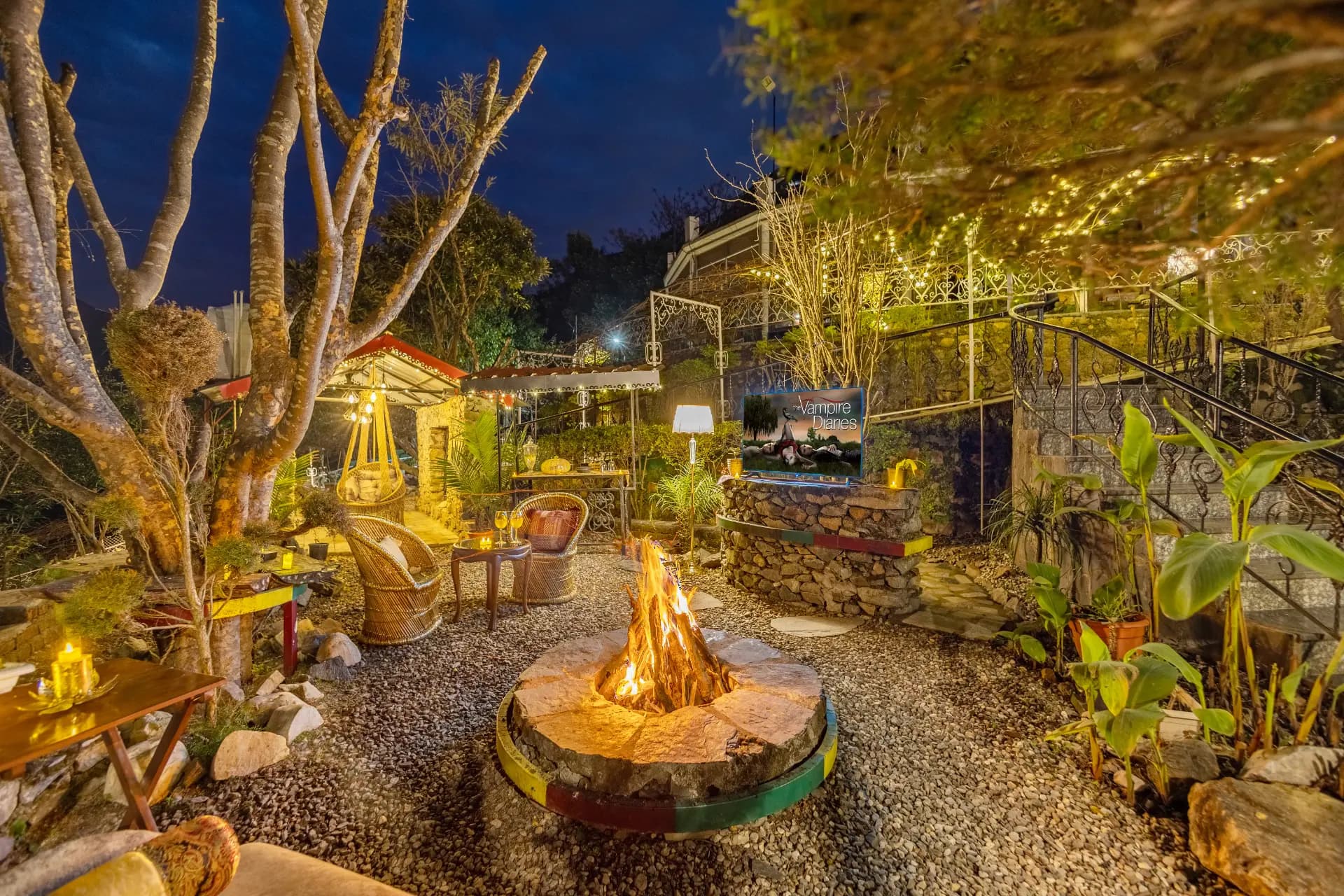 Zephyr Classic Hut | Scenic Hill Getaway With Pool, Gym & Restaurant - Image 11