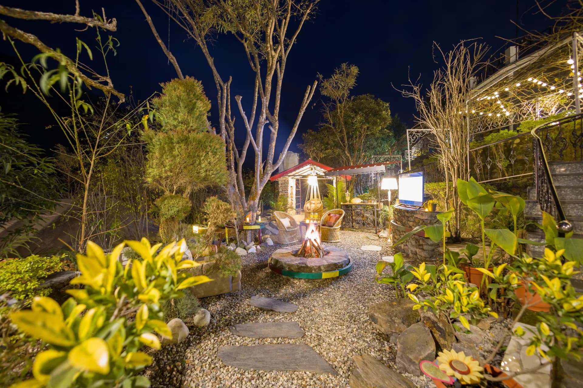 Zephyr Imperial | Luxury Tent on Hills With Pool, Gazebo, Tea House & Dining - Image 11