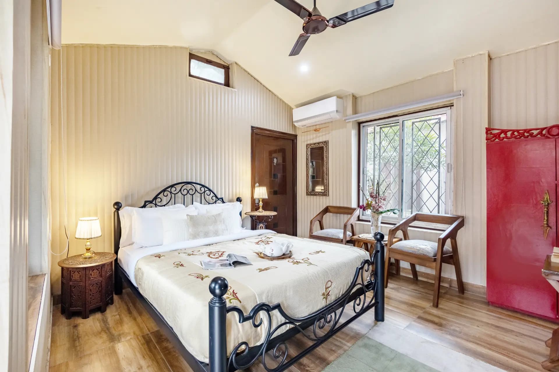 Zephyr Classic Hut | Scenic Hill Getaway With Pool, Gym & Restaurant - Image 30