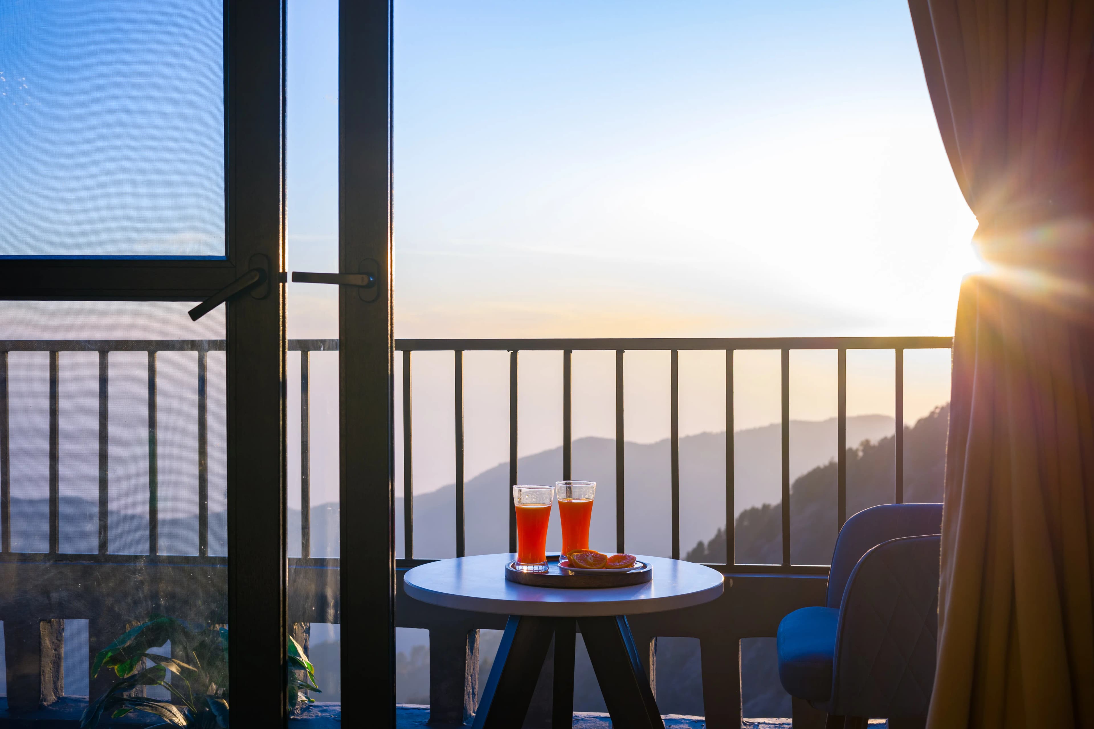 Evara | 2-BHK Pet-friendly Hideaway With Balcony, Fireplace & Views - Image 13