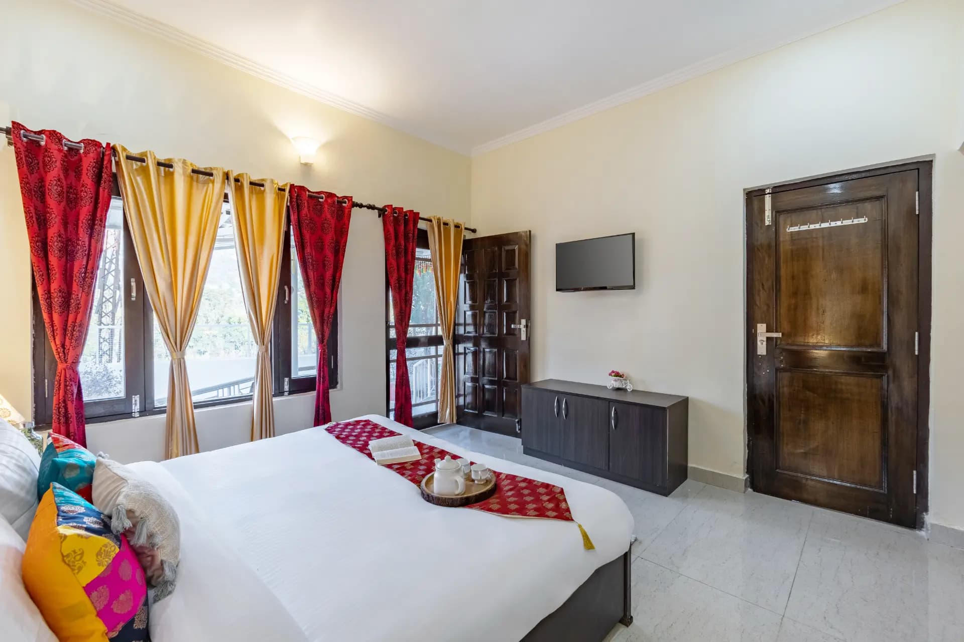Cozy Nest | 2-BHK | Garden | Balcony | Swing | Bathtub | Bonfire Area  - Image 21