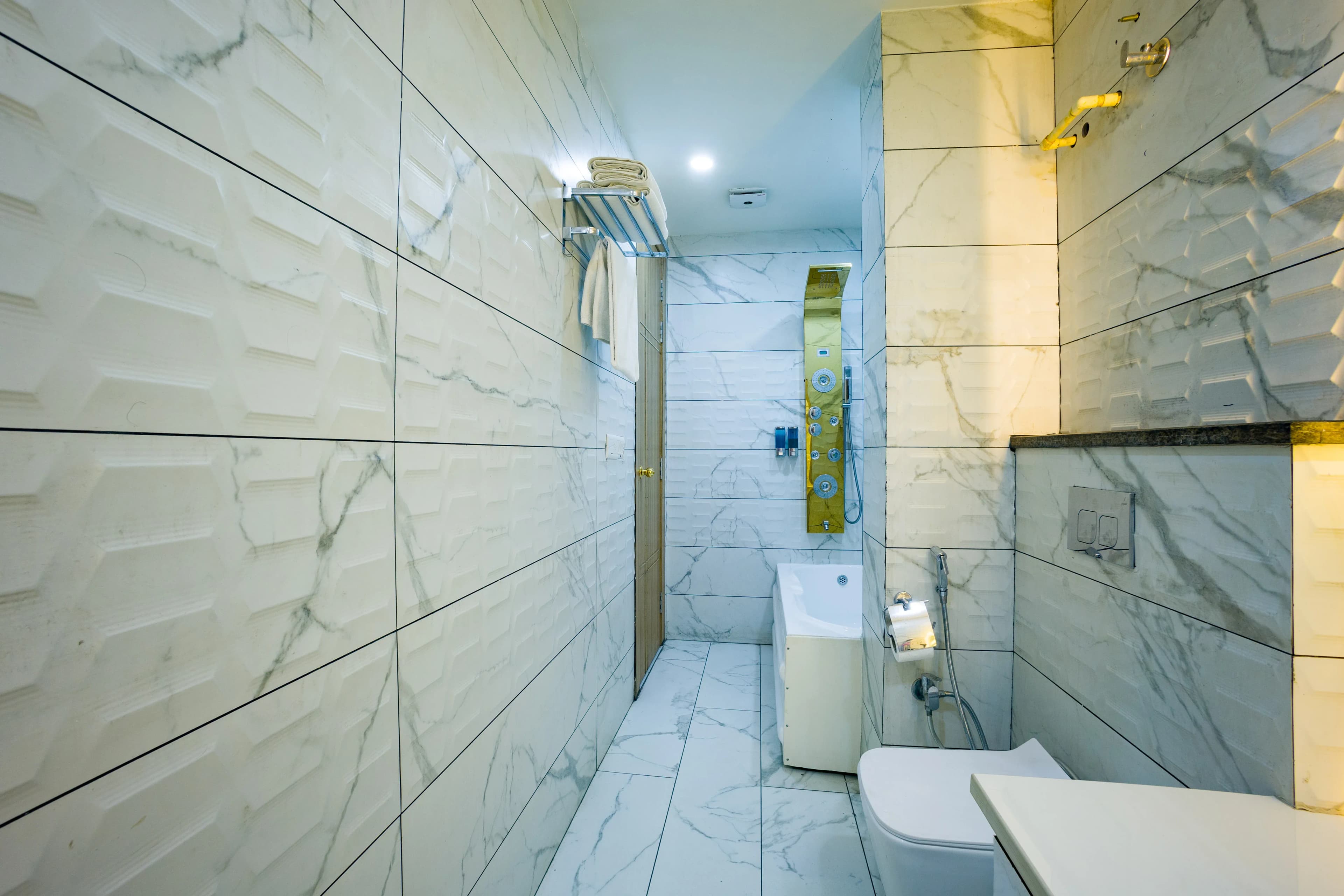 Miyabi Executive Suite | Elegant 1-BHK Suite With Common Pool, Gym & Restaurant - Image 30