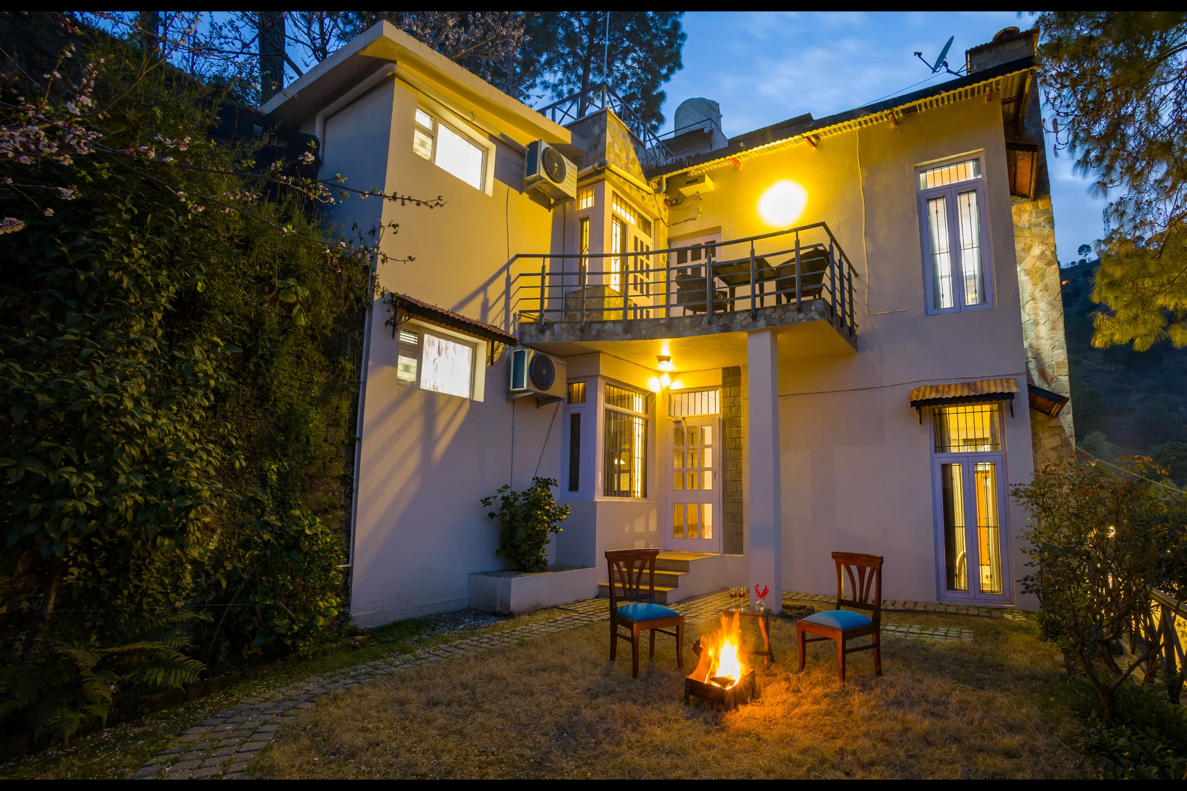 Mehar Villa | 3-BHK Hillside Retreat With Garden & Scenic Views - Image 20