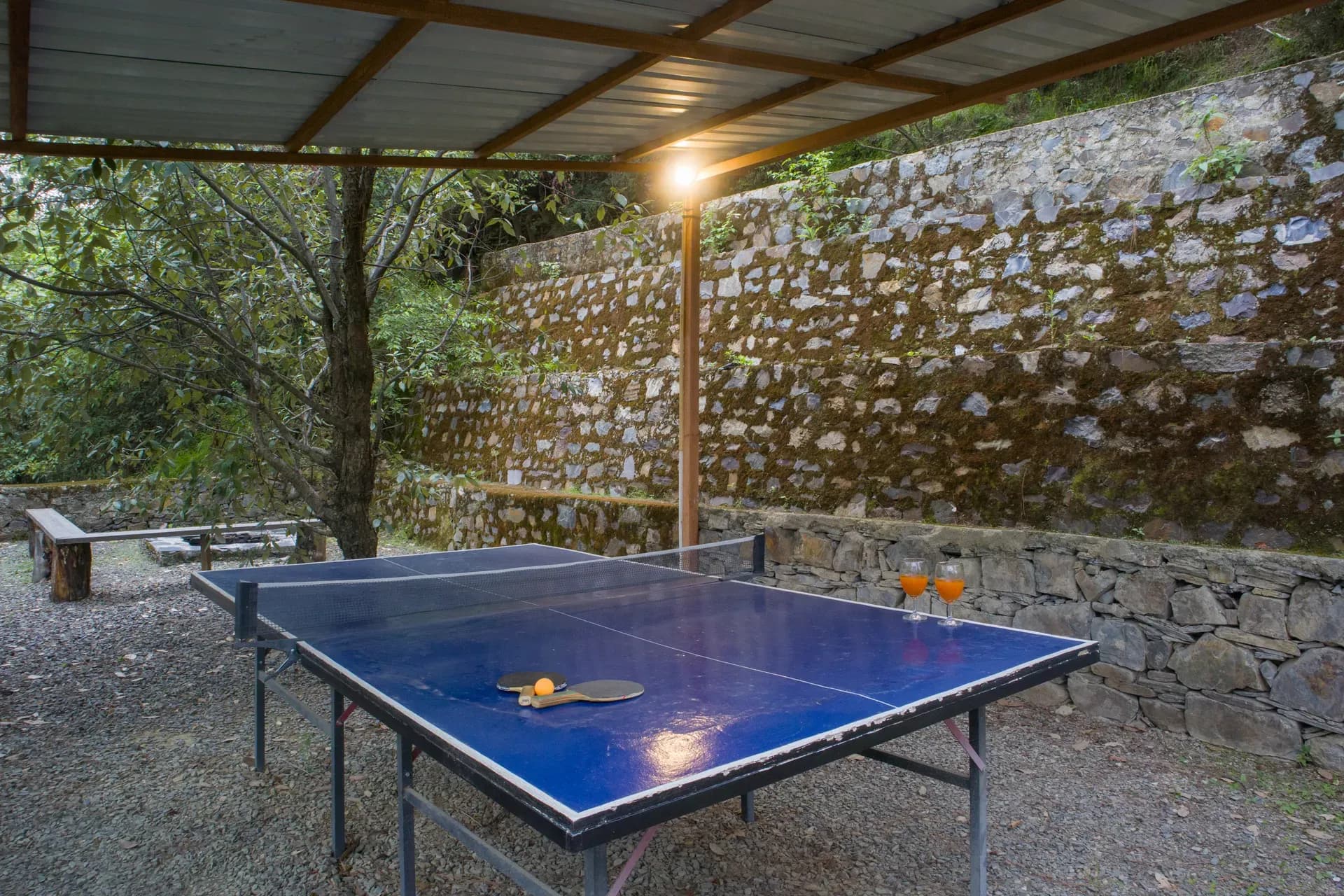 Suro Woodcrest Chalet | Pet-friendly Stay With Loft, Restaurant & Outdoor Seating - Image 10