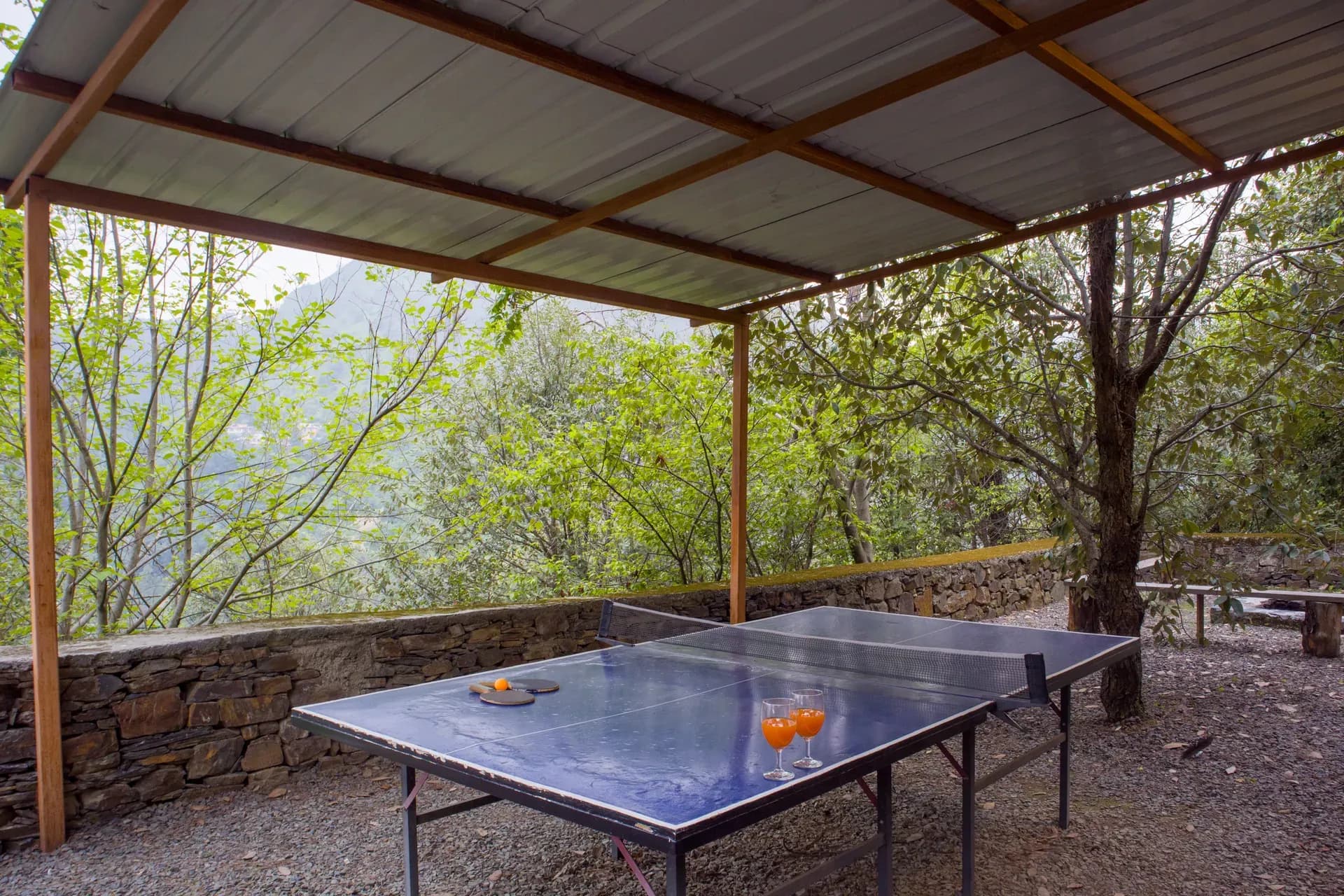Suro Woodcrest Chalet | Pet-friendly Stay With Loft, Restaurant & Outdoor Seating - Image 9