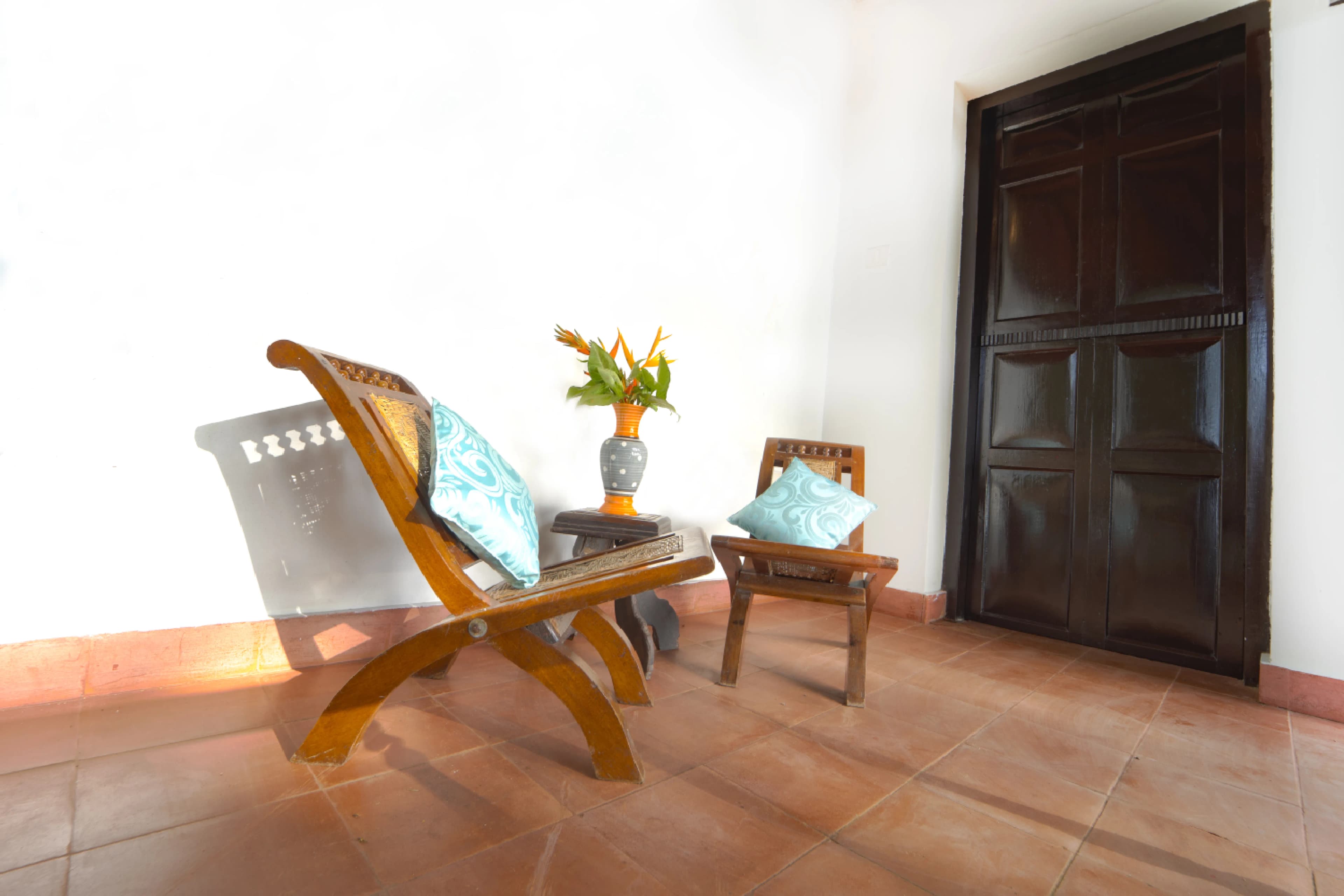 Vembanad House | Lakeside Heritage 4-Bedroom Retreat with Garden & Outdoor Sitting Area - Image 21