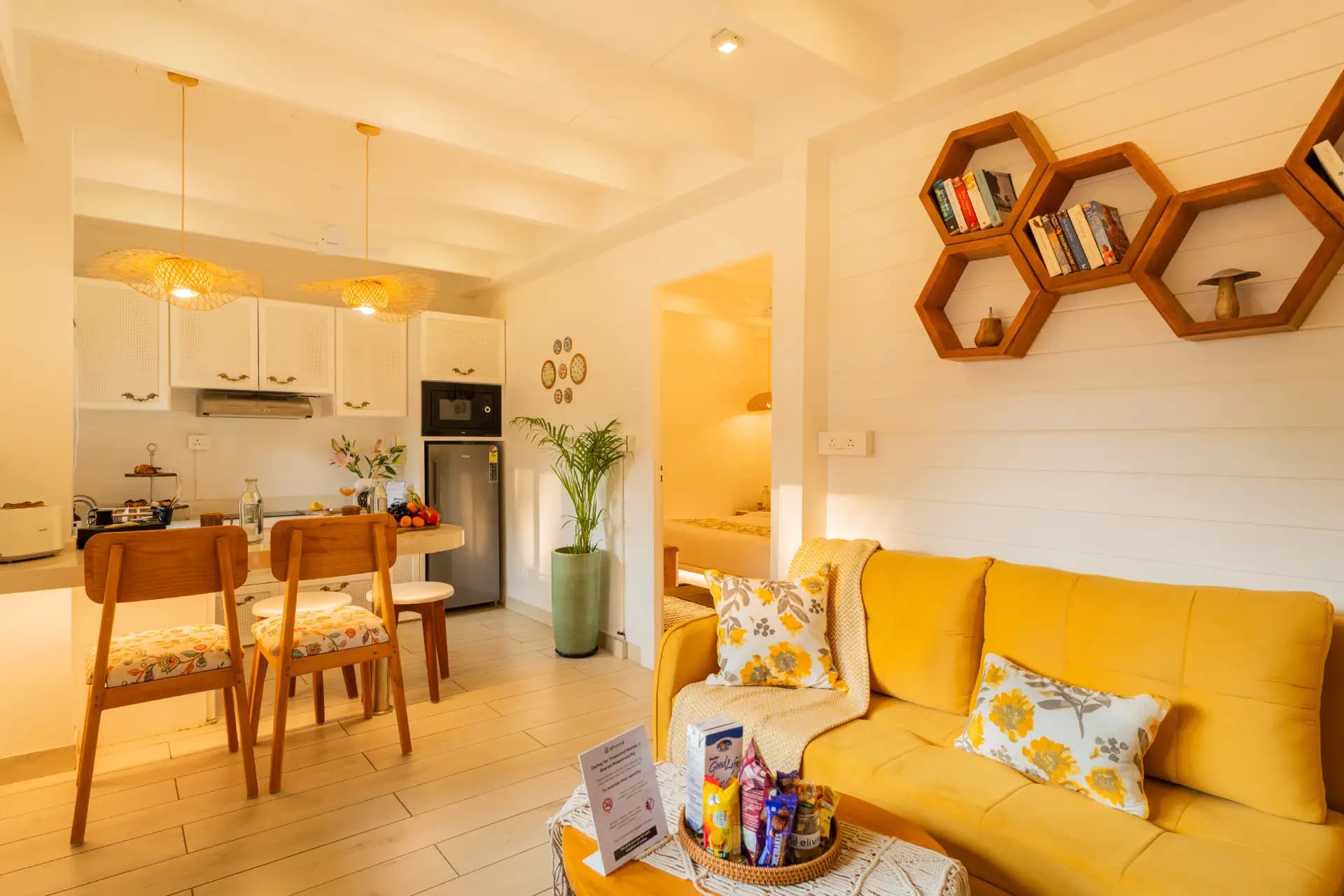 House of Neptune | 1-BHK Cottage | 10 mtrs from Ashwem Beach - Image 1