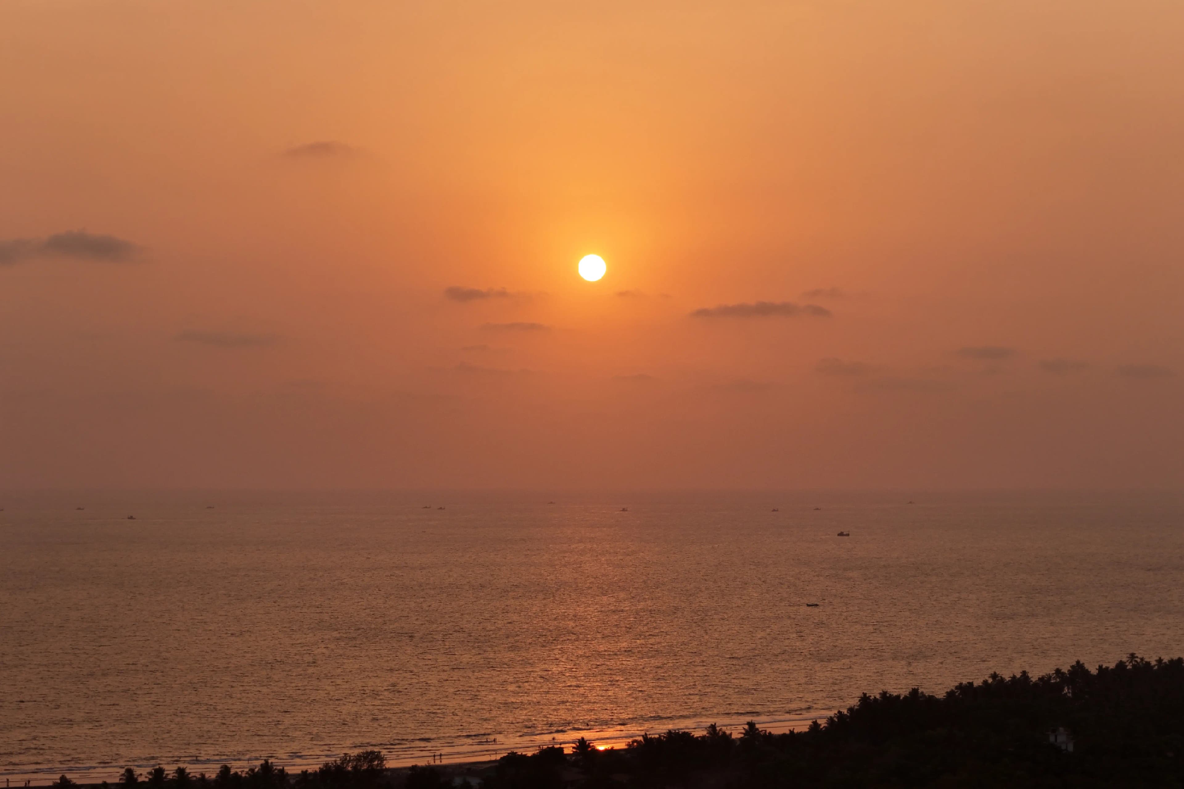 Gracias Bleu | 1-Room Retreat With Sea Views, Common Pool, & Restro Close to Ashwem Beach - Image 31
