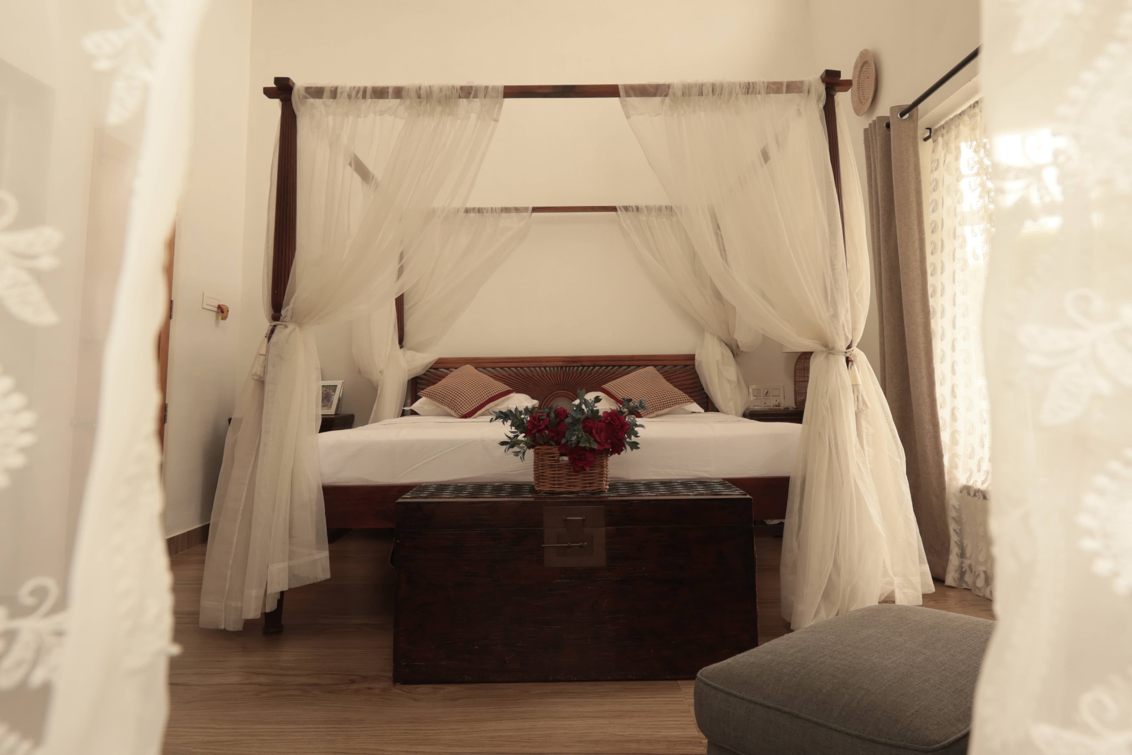 Palliath House |3-BHK With, Living Lounge, Patio, Shared Lawn and 3 Natural Ponds | Near Andhakaranazhi Beach - Image 12