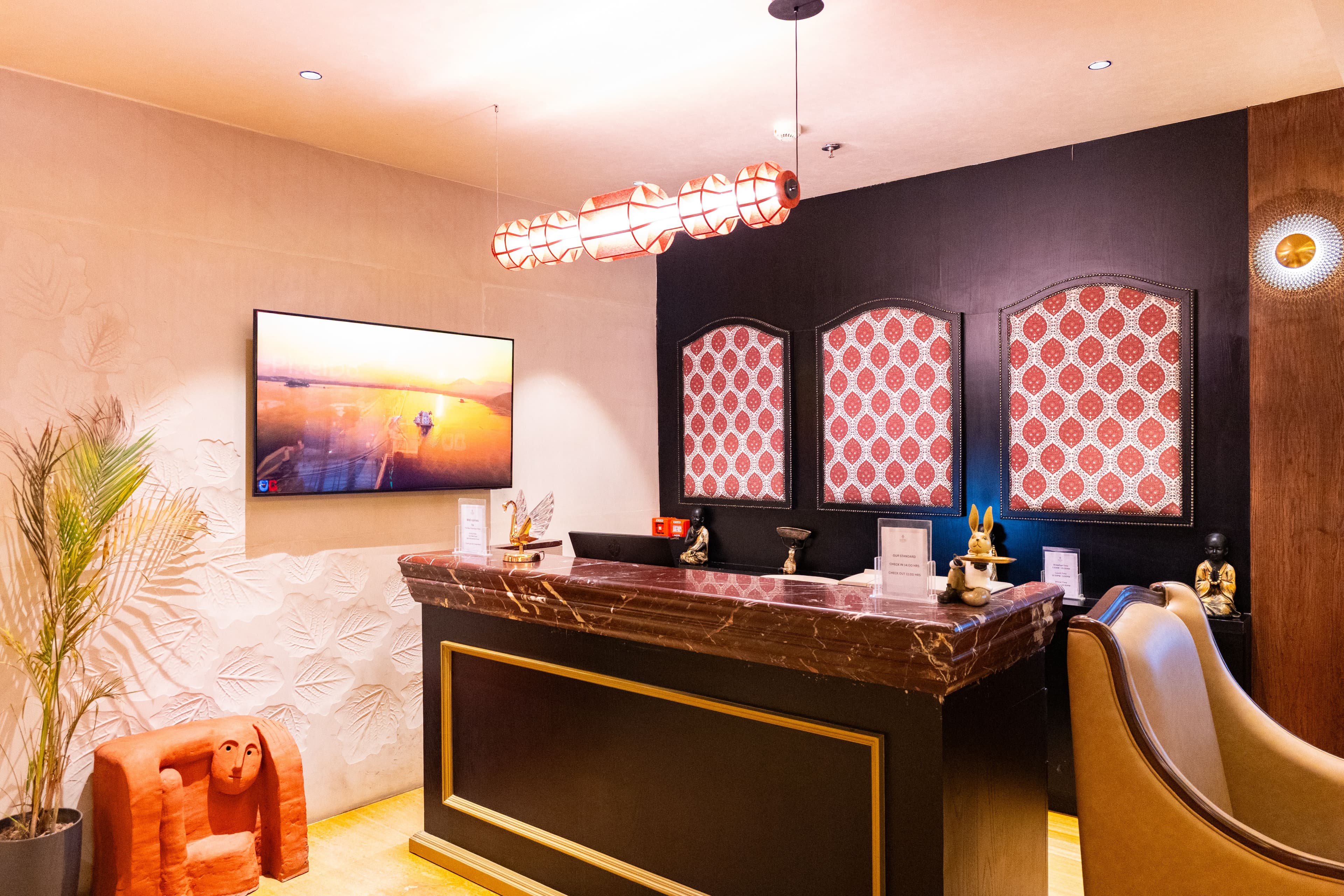 The Naori Boutique Hotel | 1 Suite With Restaurant, Garden and Lounge Space Near Major Attractions  - Image 8