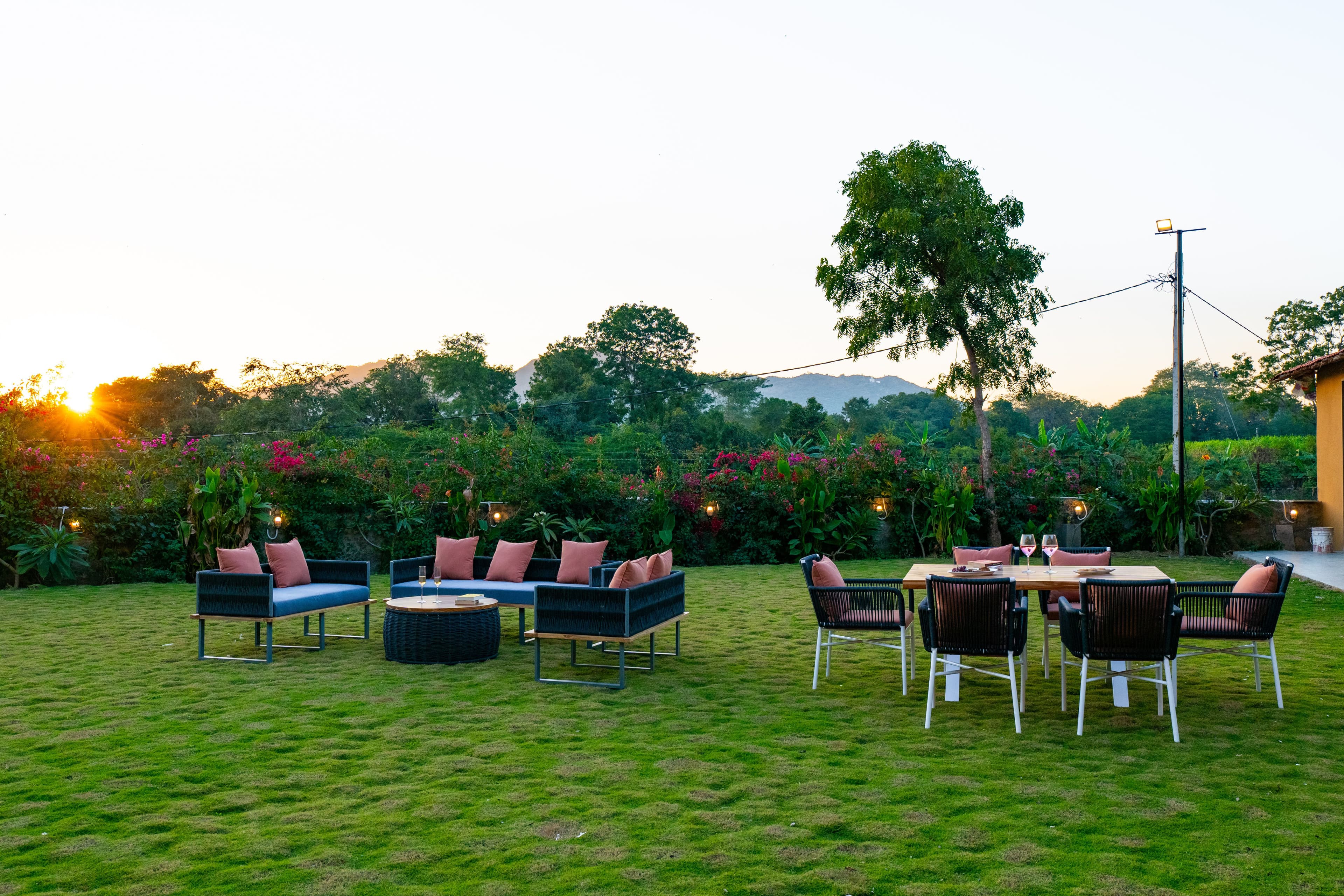 Still River Suites | 1-BHK With Private Heated Pool, Jacuzzi, Shared Pool, Garden, Restaurant & Aravali Views - Image 7