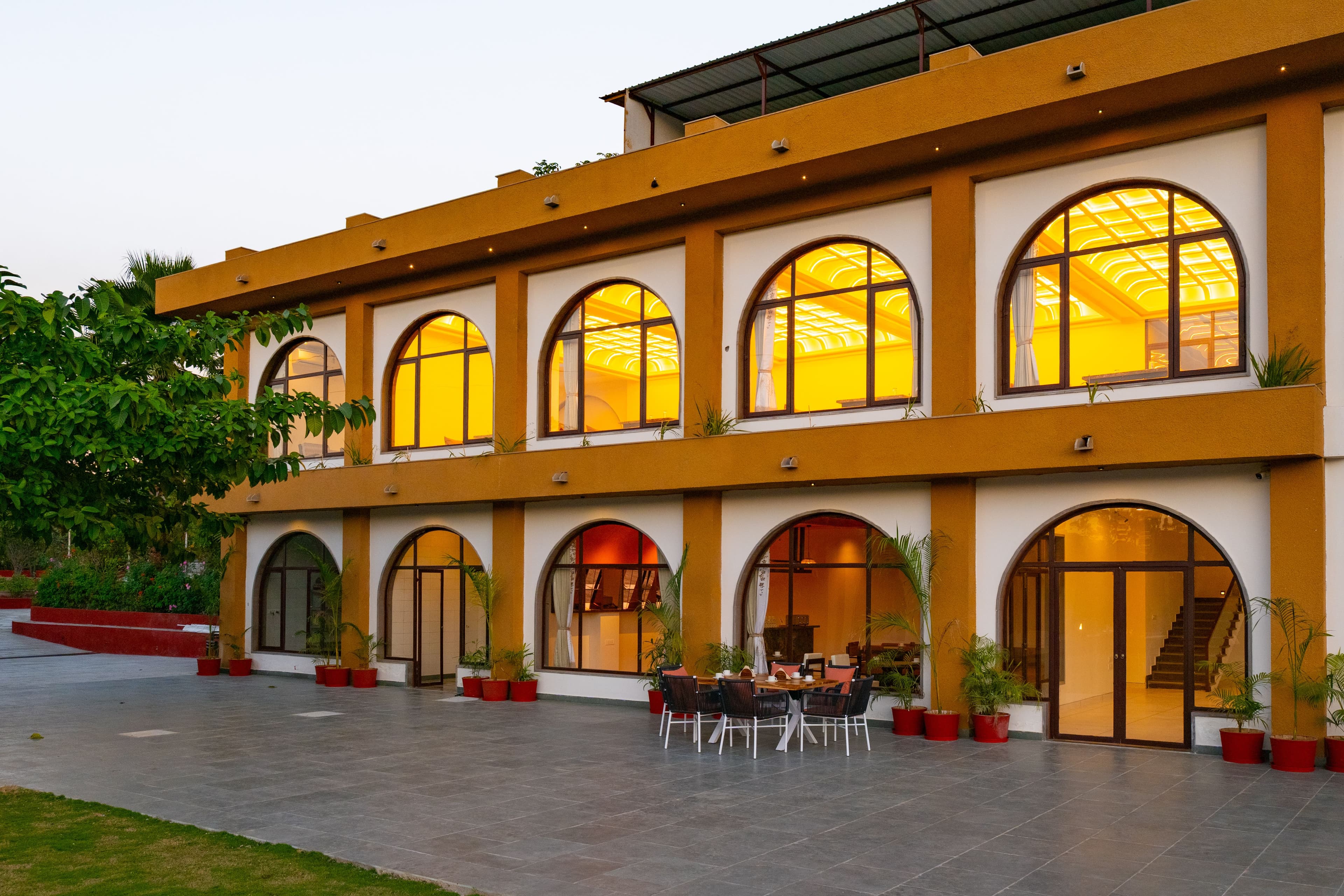 Still River Suites | 1-BHK With Private Heated Pool, Jacuzzi, Shared Pool, Garden, Restaurant & Aravali Views - Image 8