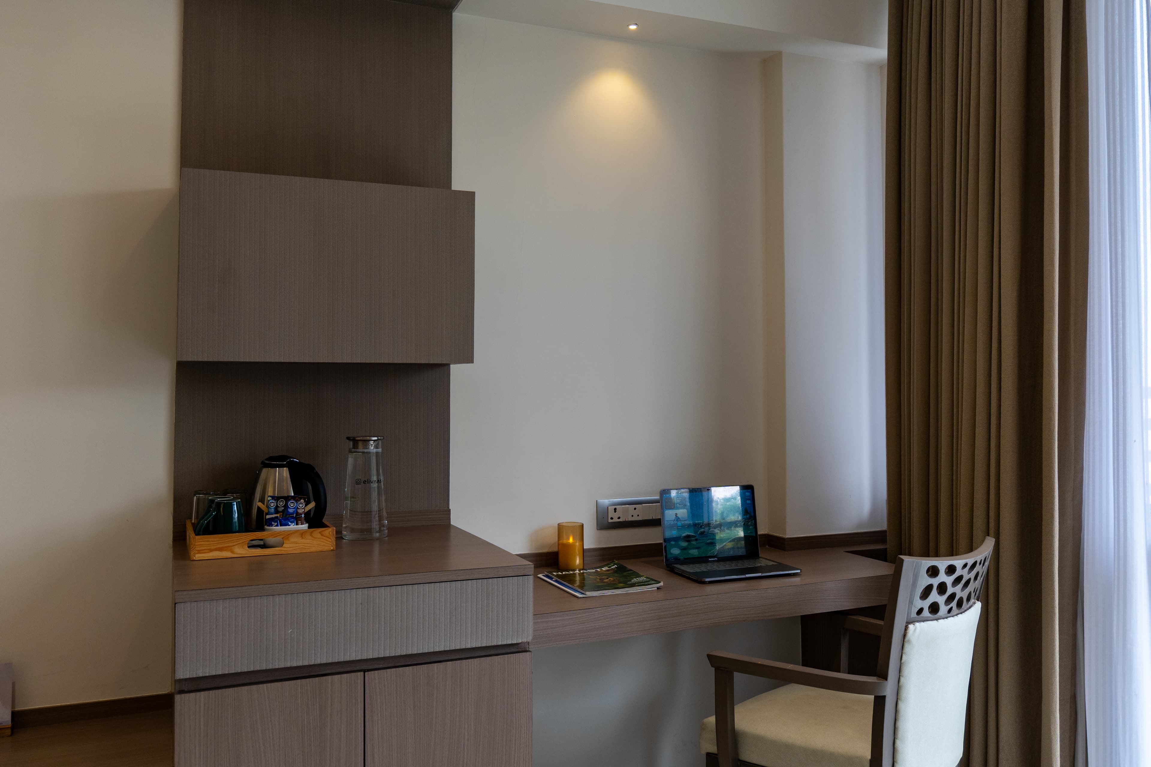 Energise Soul Retreat Premium Room | Pet Friendly 1-Suite With Shared Pool, Banquet Hall & Restro | 15 Mins from Trimbakeshwar Jyotirling Mandir - Image 7