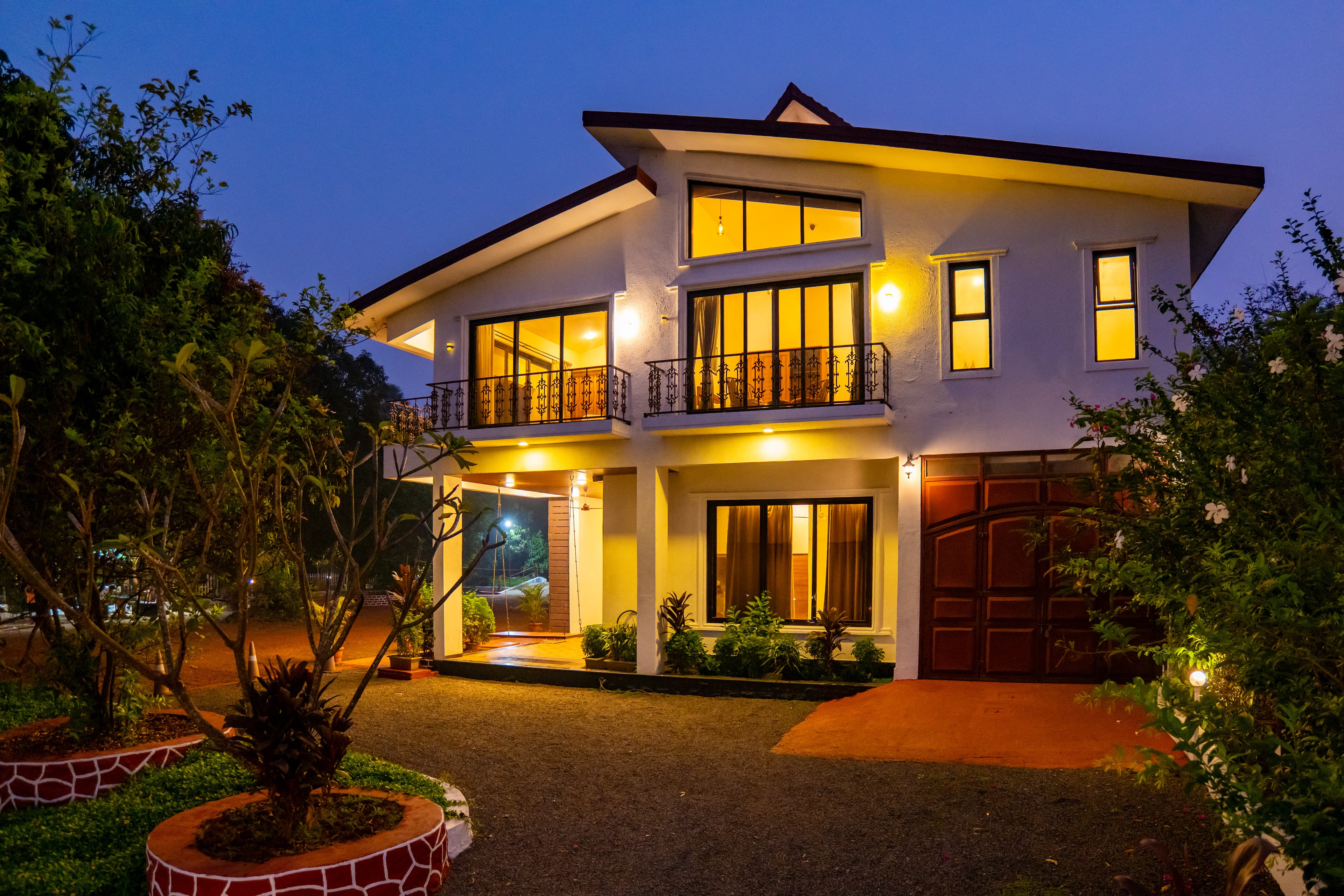 Valdivian Villa | 3-BHK with Verandah, Temple and Machan - Image 55