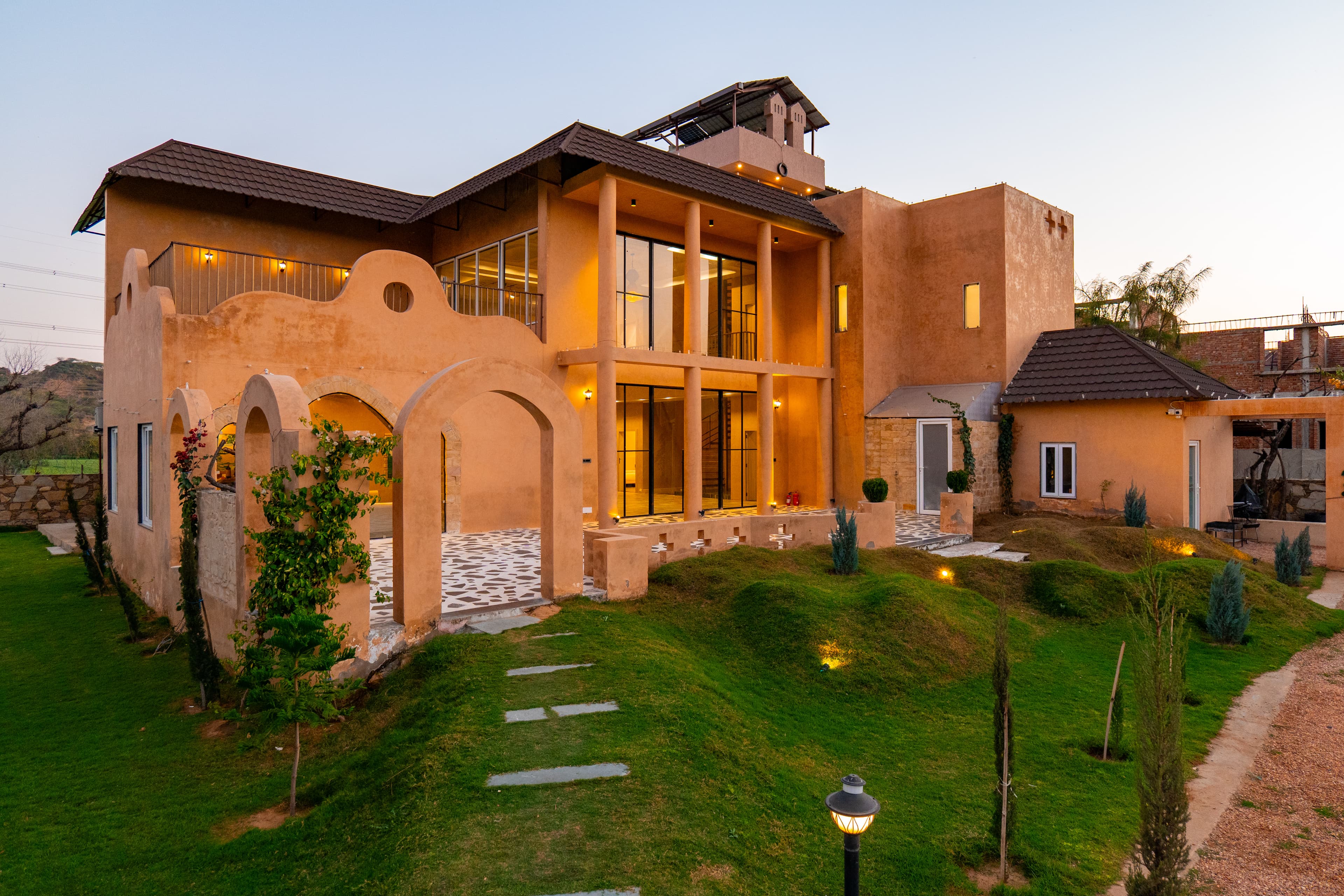 Tuscan Villa | 5-BHK Pet-Friendly Retreat with Private Pool and Garden - Image 5