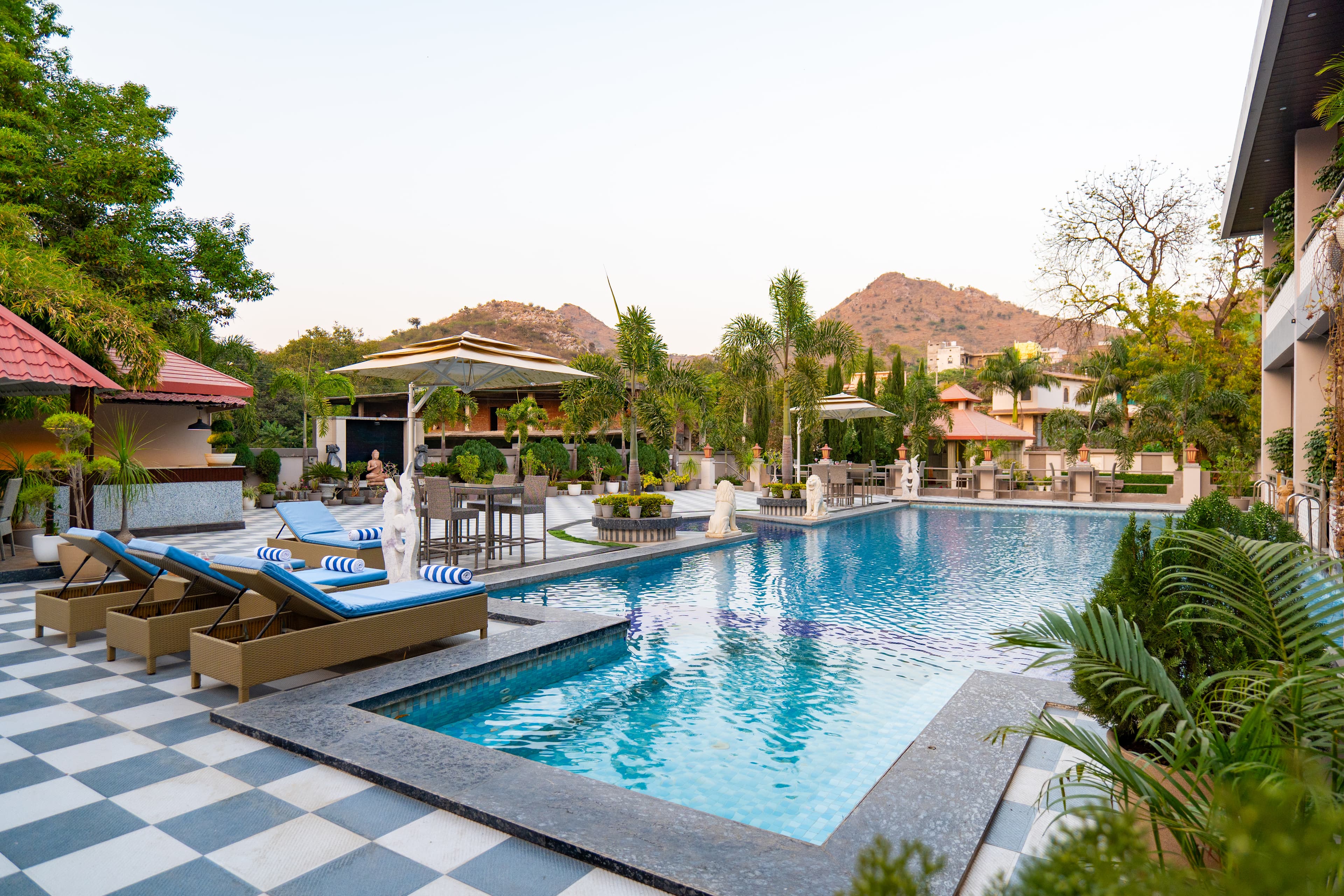 Mountain Creek Retreat | Pet-friendly 7-BHK With Pool, Gazebo, Lounge Area, Game & Gym zone | Near Fatehsagar Lake - Image 2
