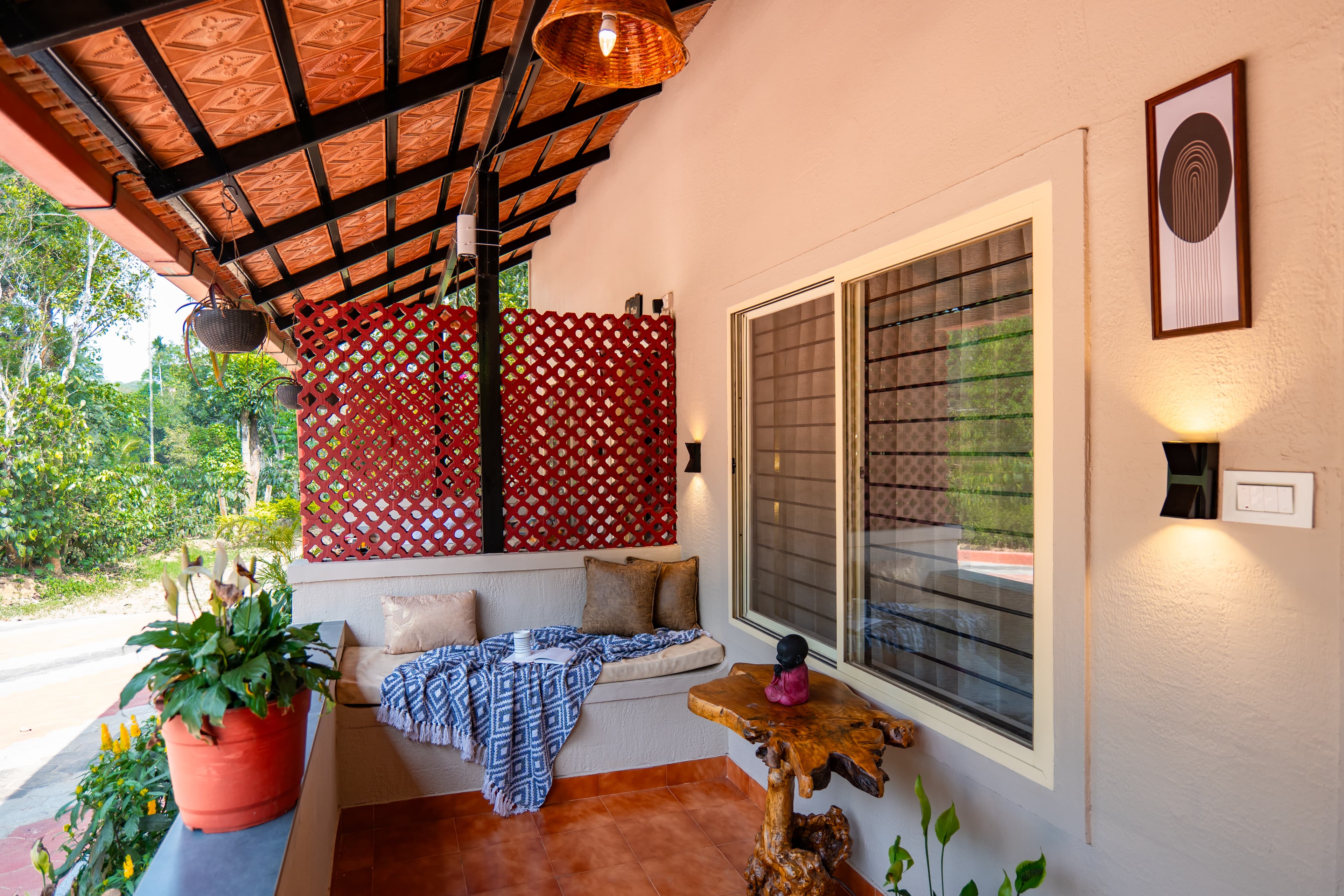 Twisted Tree | 1- Room Suite with Shared Pool & Restaurant - Image 17