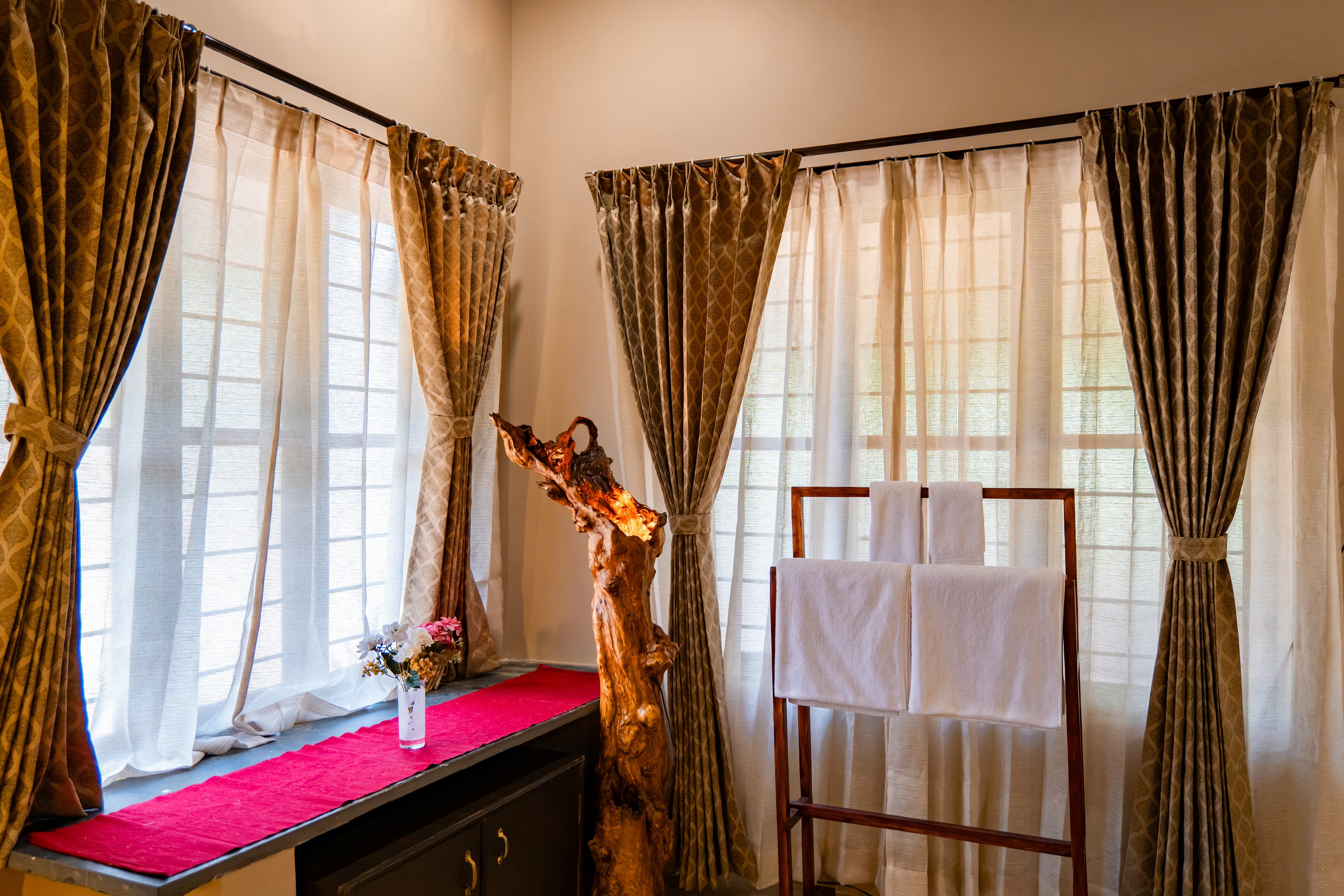 Twisted Tree Another | 1-Premium Room With Private Sit Out & Shared Pool - Image 14